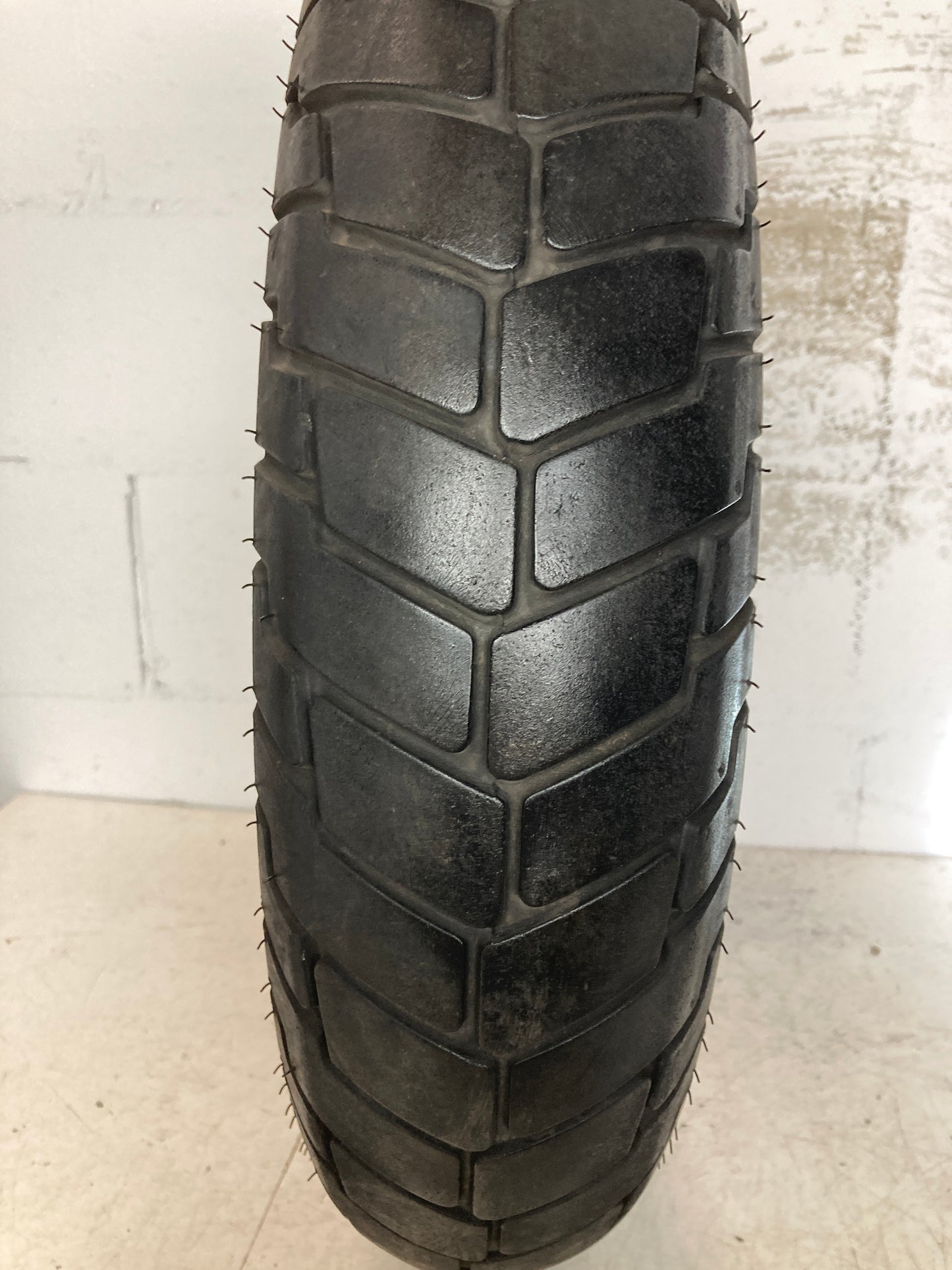 Neumático DUNLOP D42 TF 130/90/16