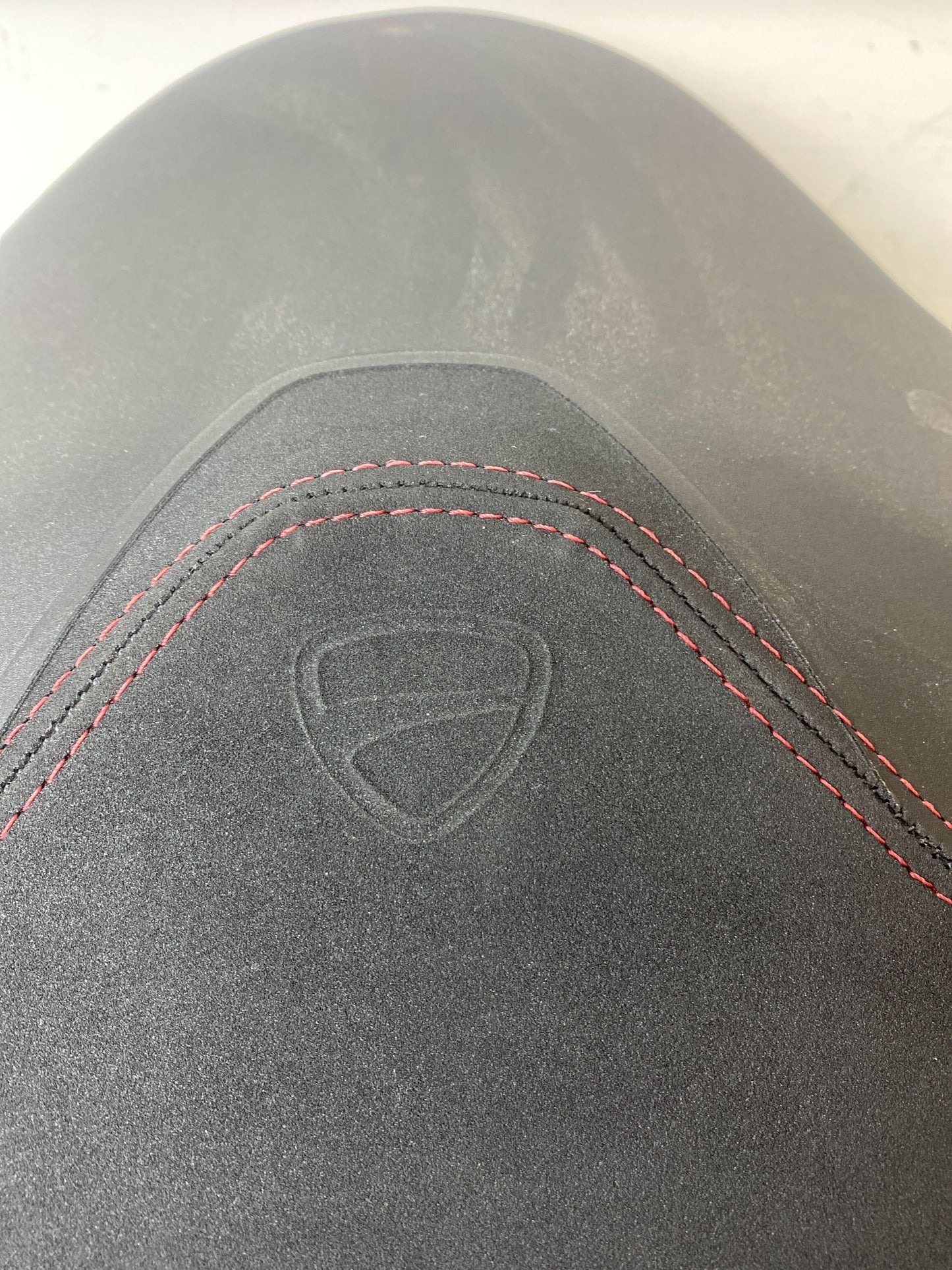 ASIENTO DUCATI SUPERSPORT 939-950