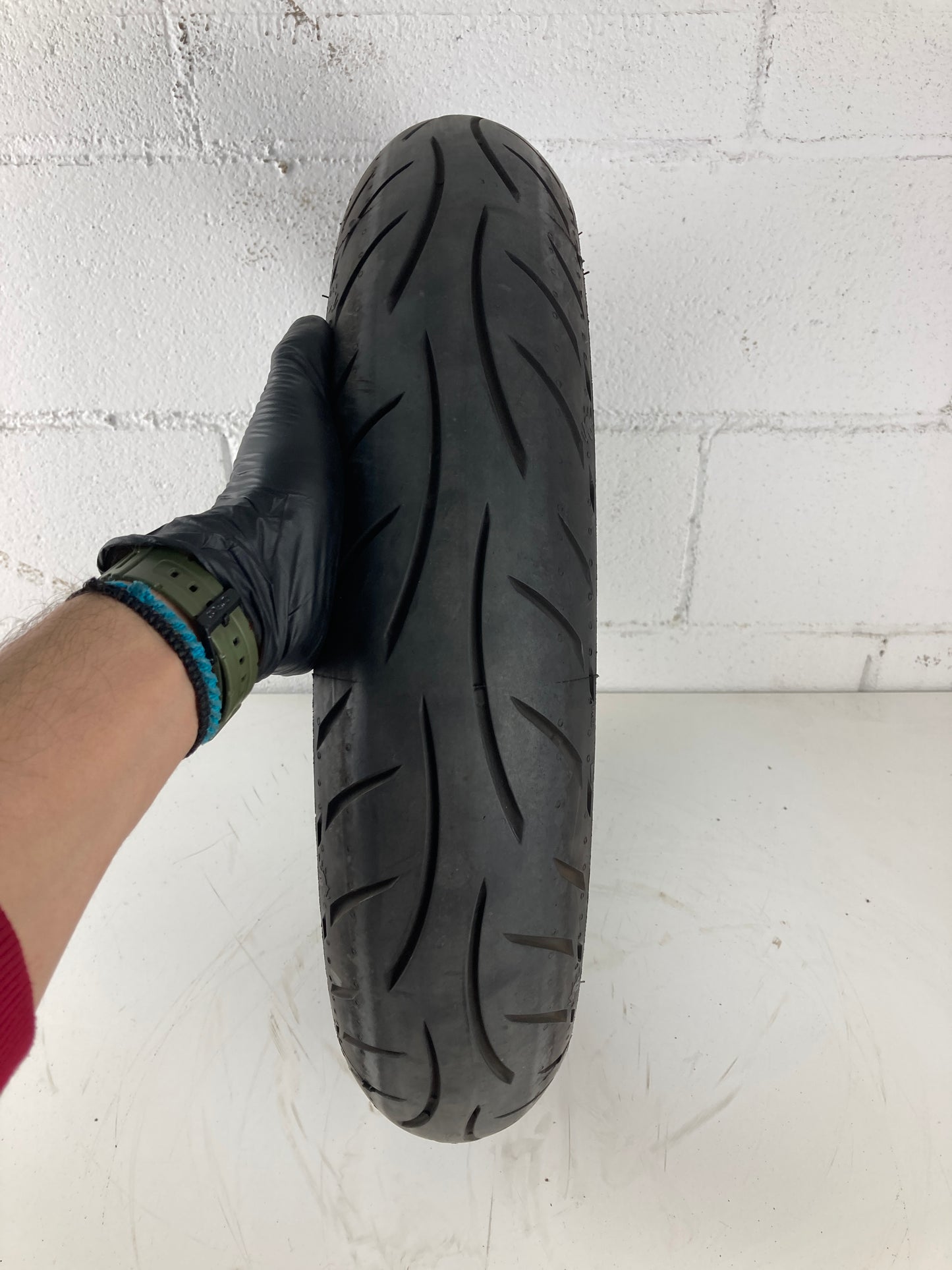 Neumático METZELER SPORTEC M5 INTERACT - FRONT 110/70/17