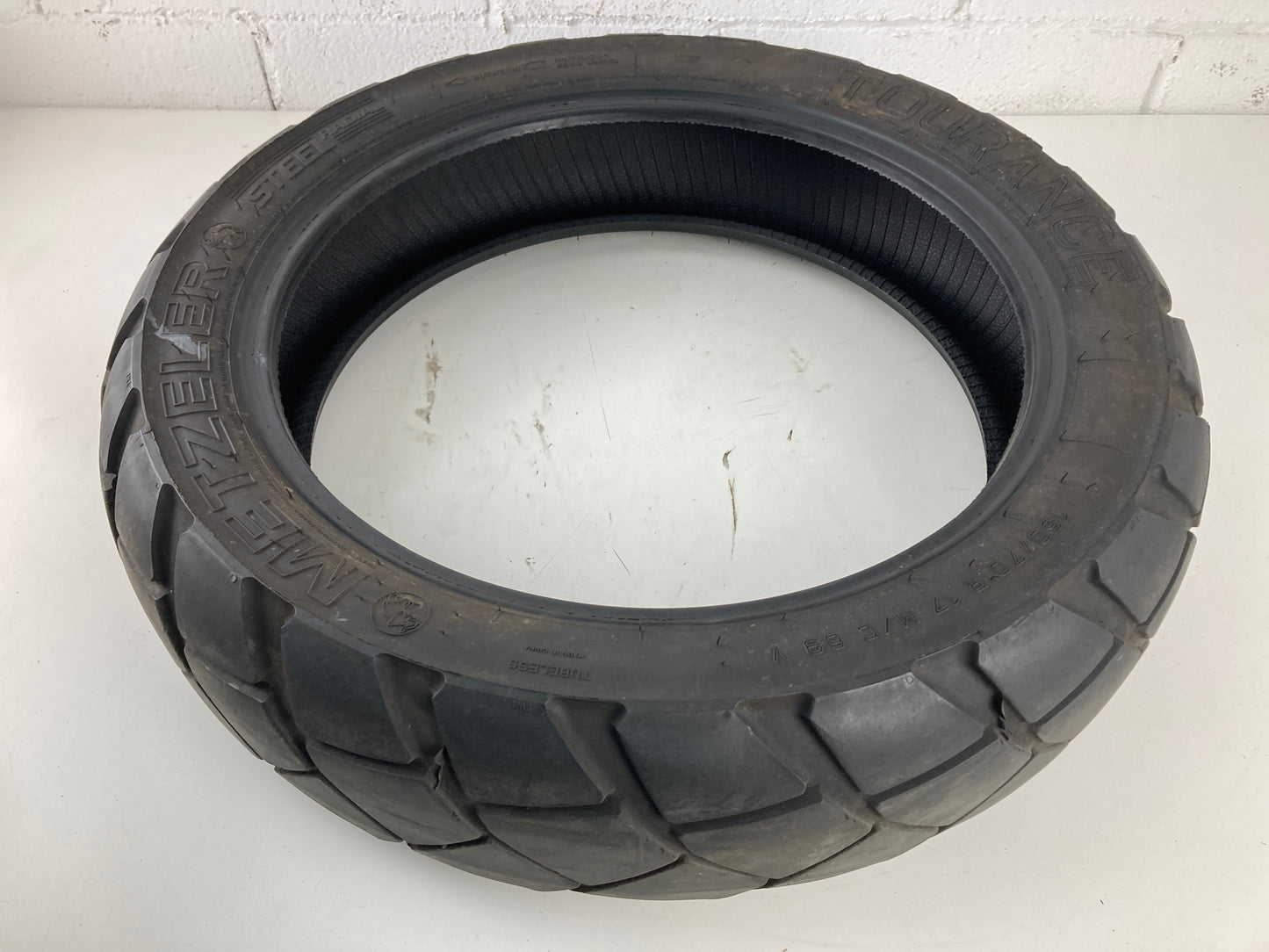 Neumático METZELER TOURANCE STEEL RADIAL - REAR 150/70/17