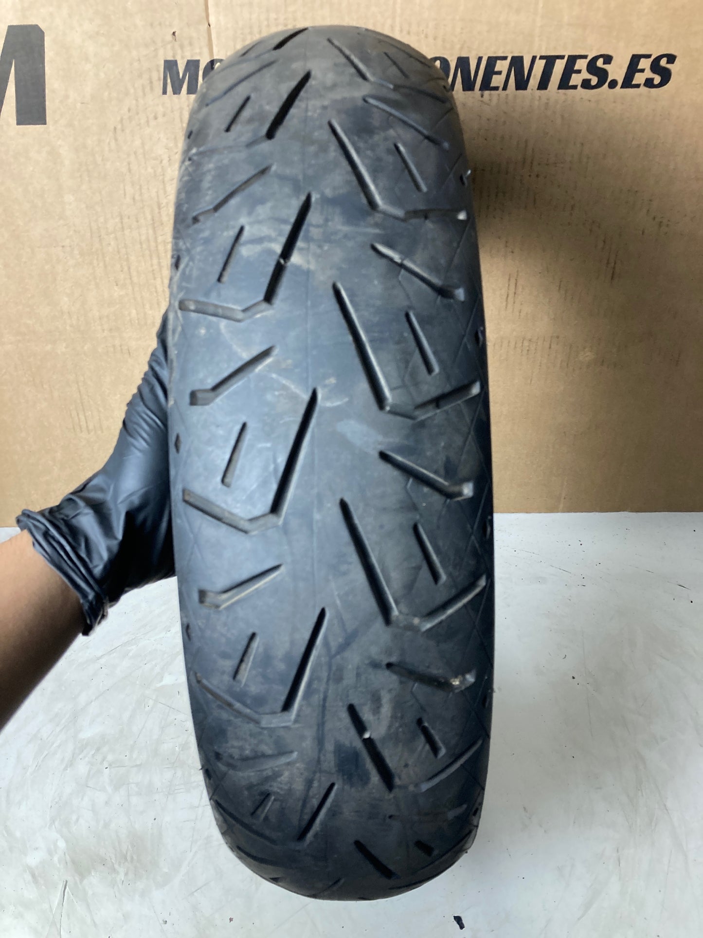 Neumático BRIDGESTONE BATTLECRUISE H50 140/75/15