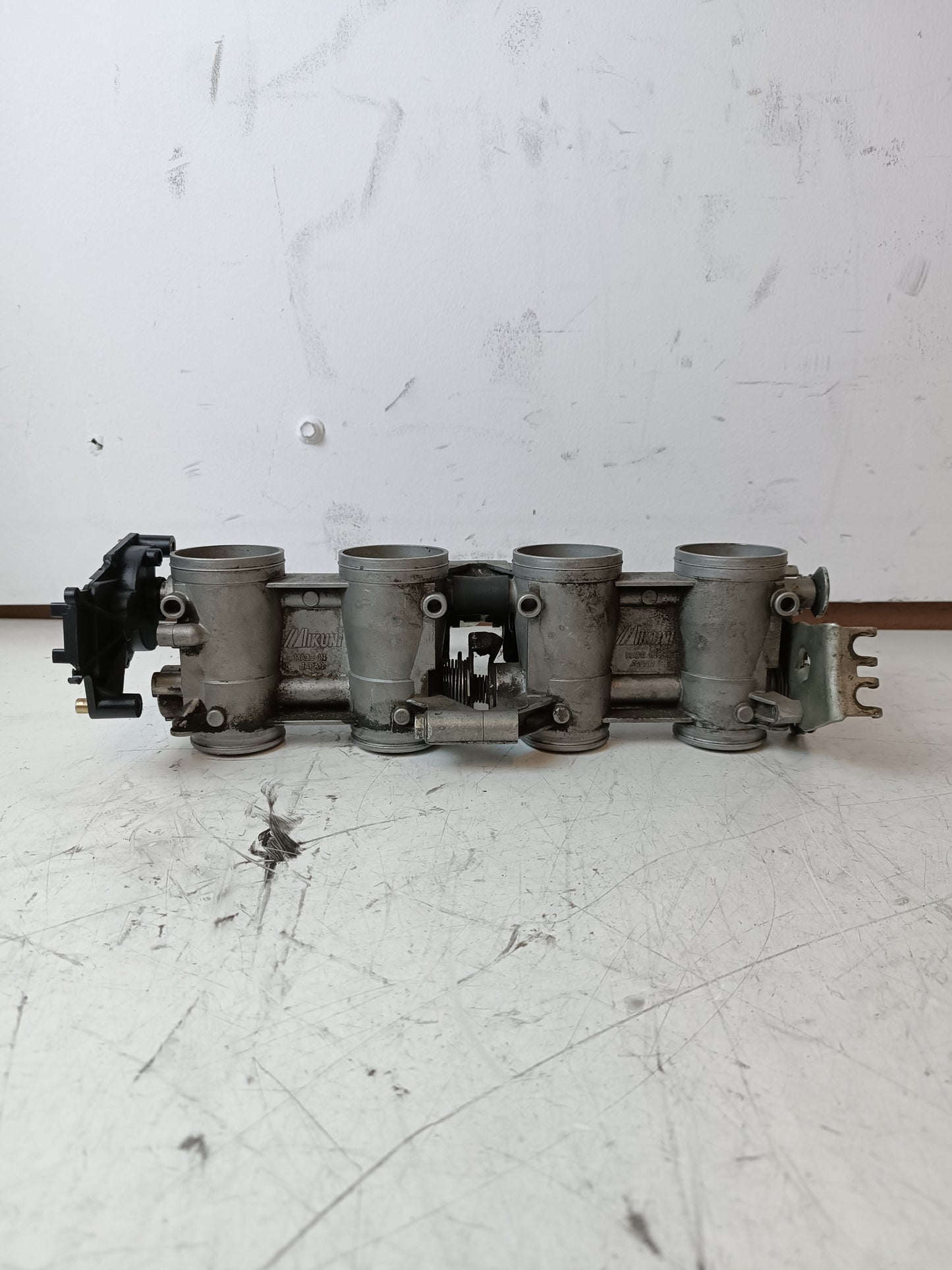 RECAMBIO MIKUNI SUZUKI GSR600