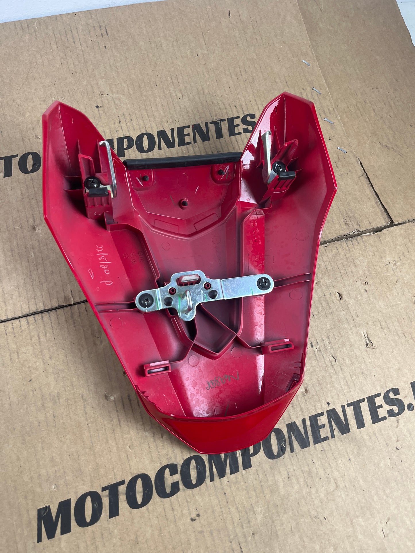 COLÍN CBR 650