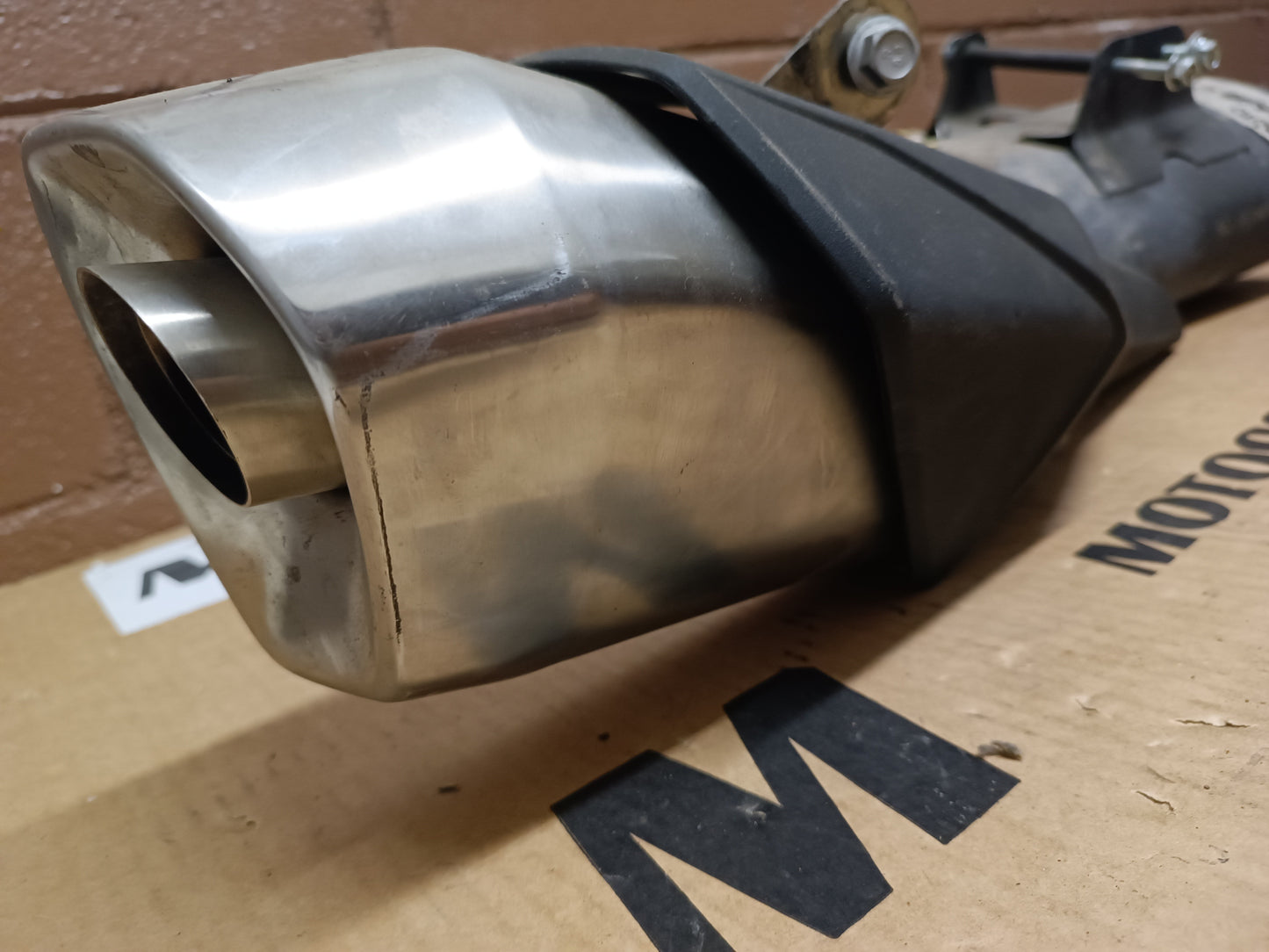 ESCAPE CF MOTO 650gt