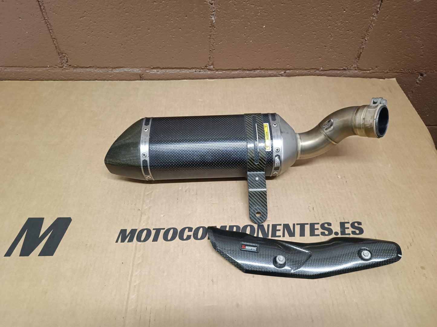 ESCAPE Akrapovic KAWASAKI Z900
