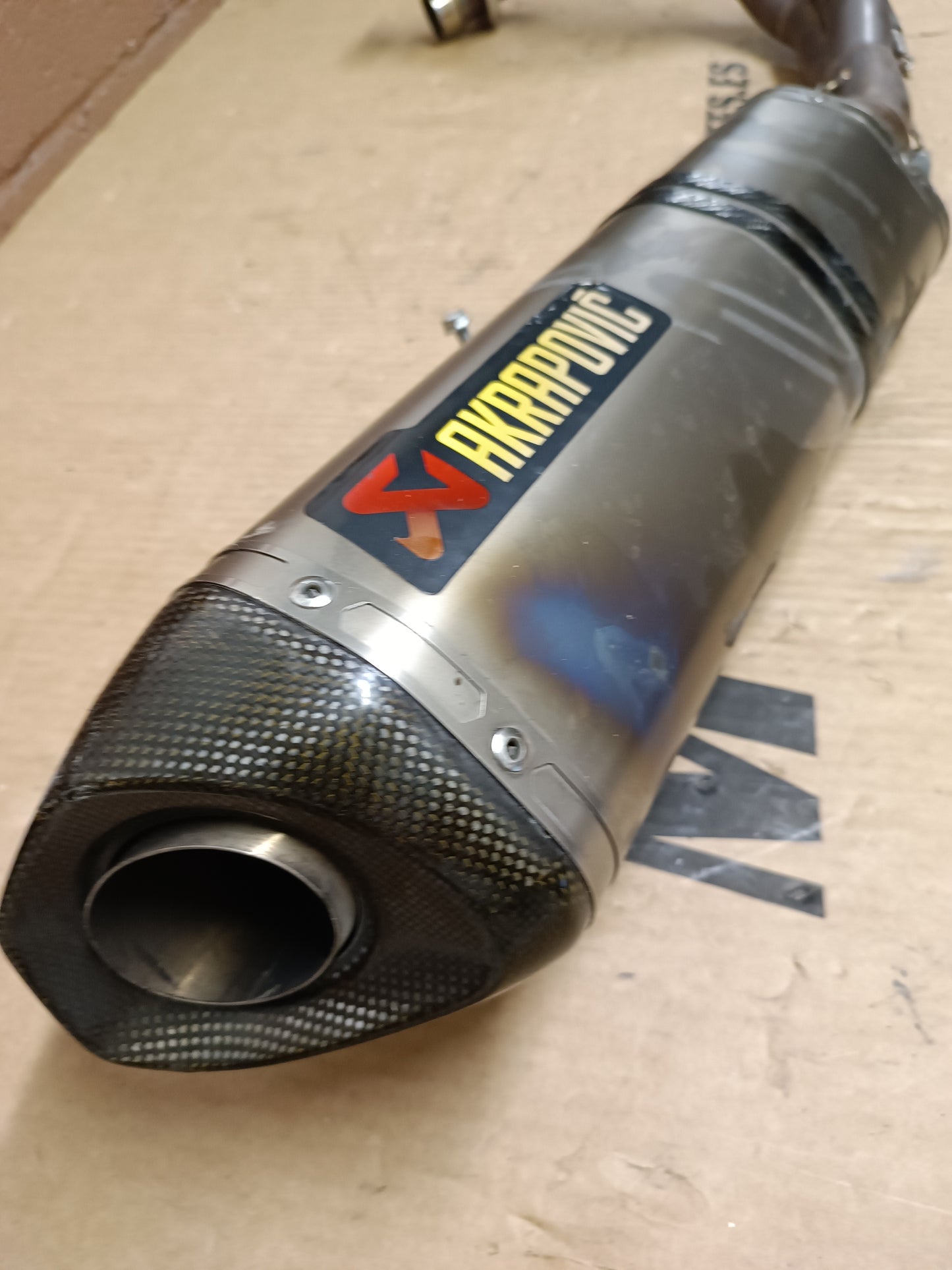 ESCAPE AKRAPOVIC KAWASAKI ER6N-F