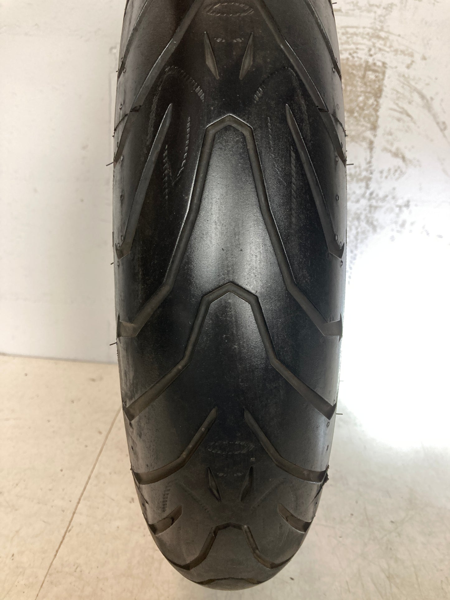 Neumático PIRELLI ANGEL ST 120/70/17