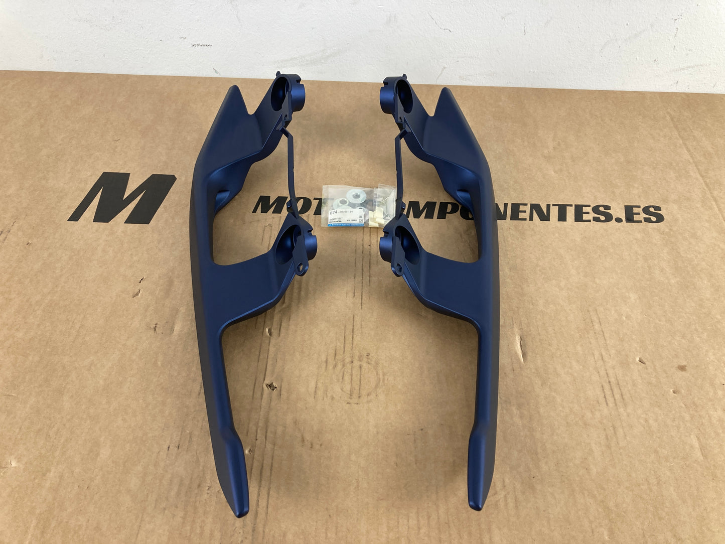 ASIDEROS PASAJERO X-MAX 125 IRON MAX ABS