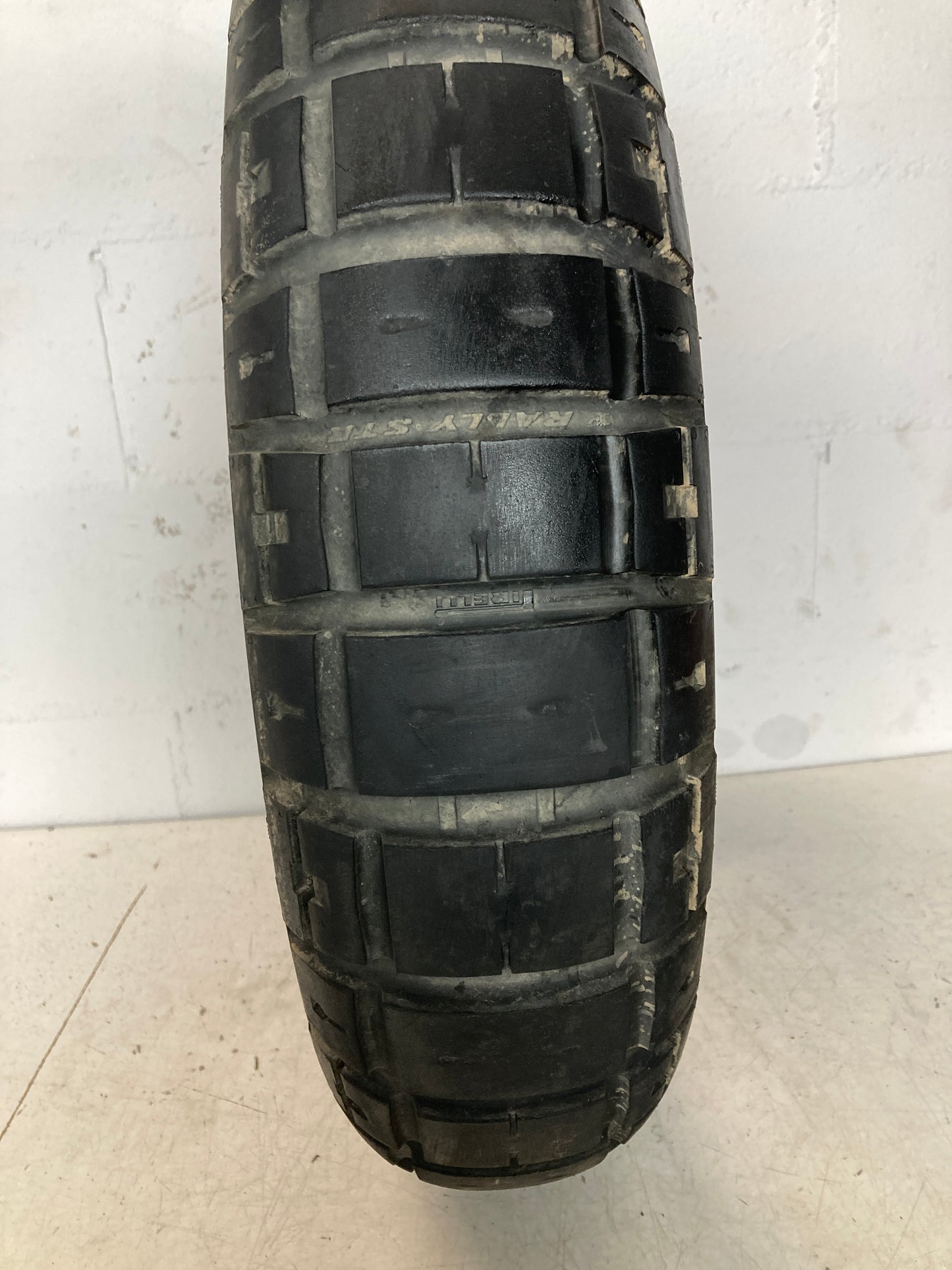 Neumático PIRELLI SCORPION RALLY STR 140/80/17