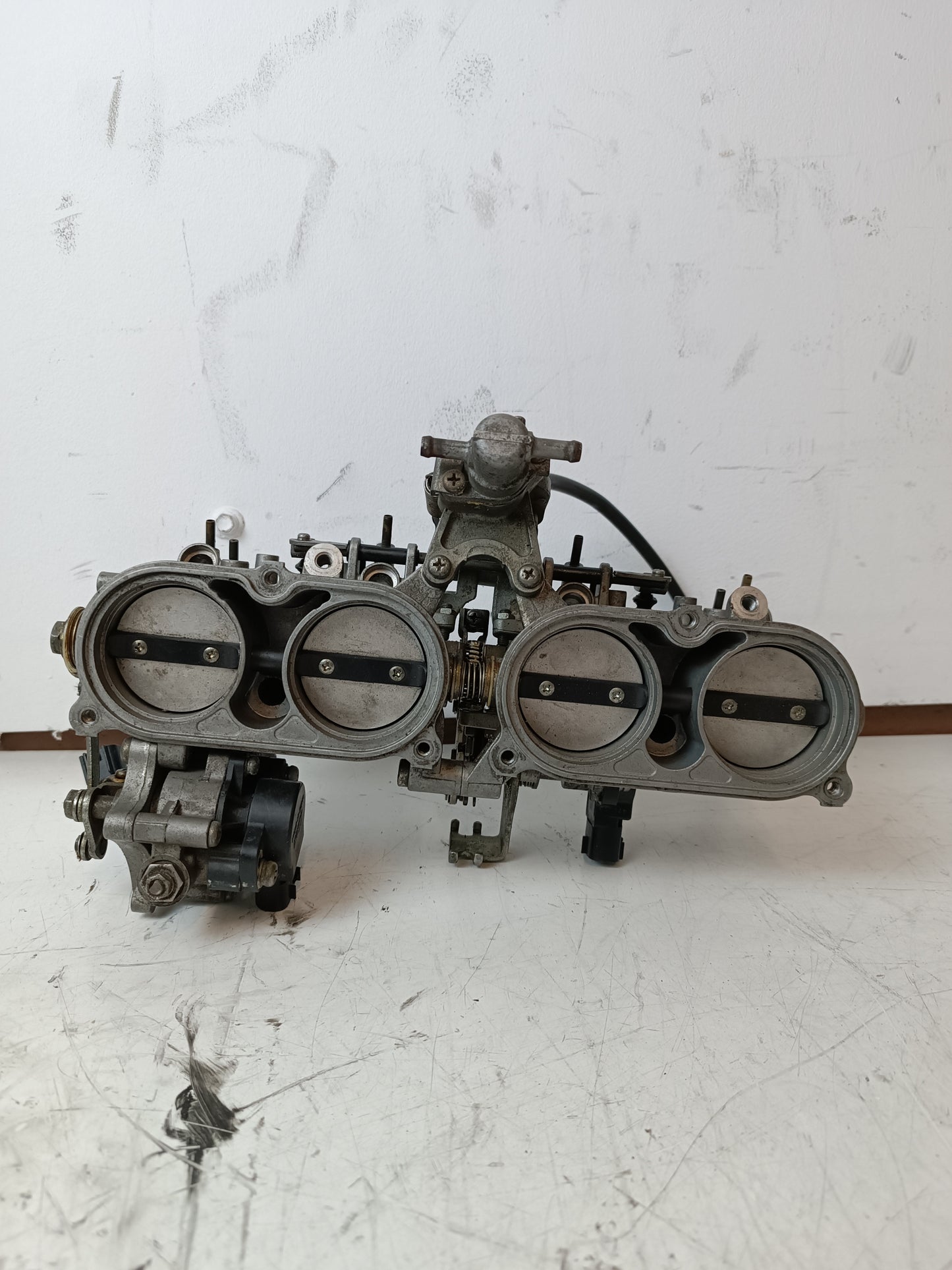 RECAMBIO MIKUNI YAMAHA YZF-R1