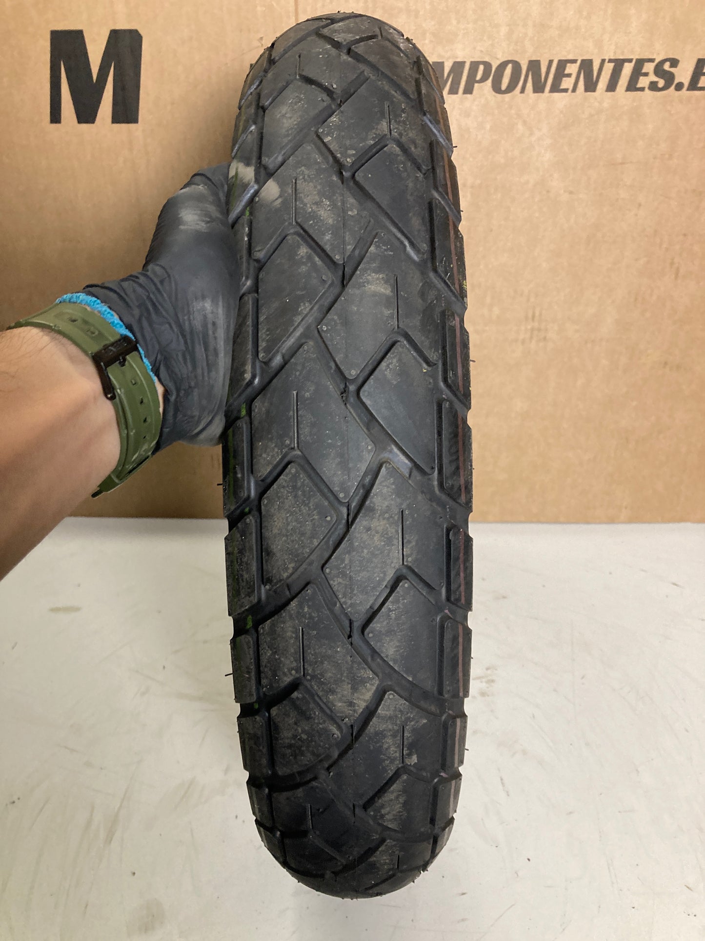 Neumático CST NYLON 100/80/17