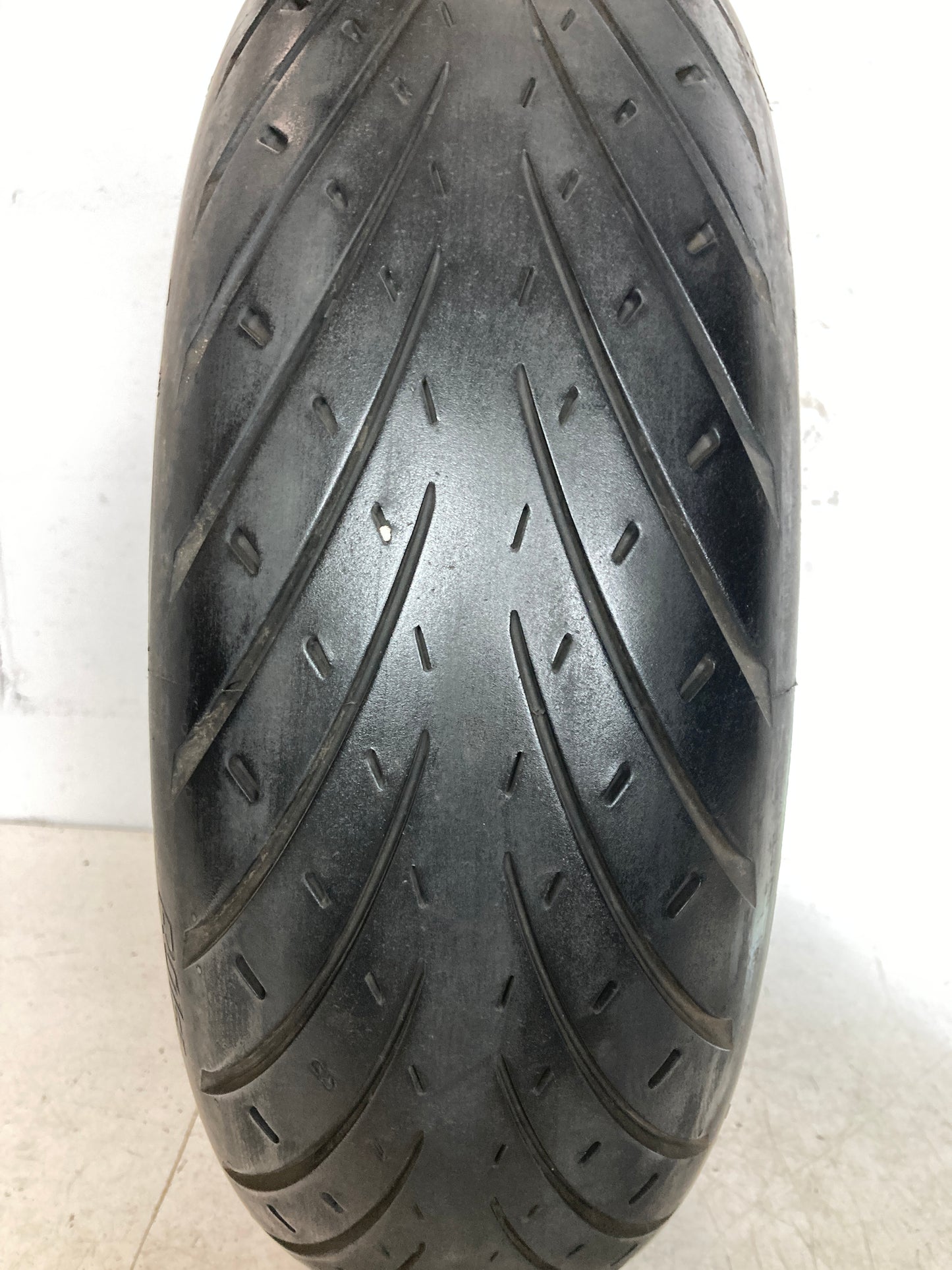 Neumático METZELER ROADTEC 01 SE 180/55/17