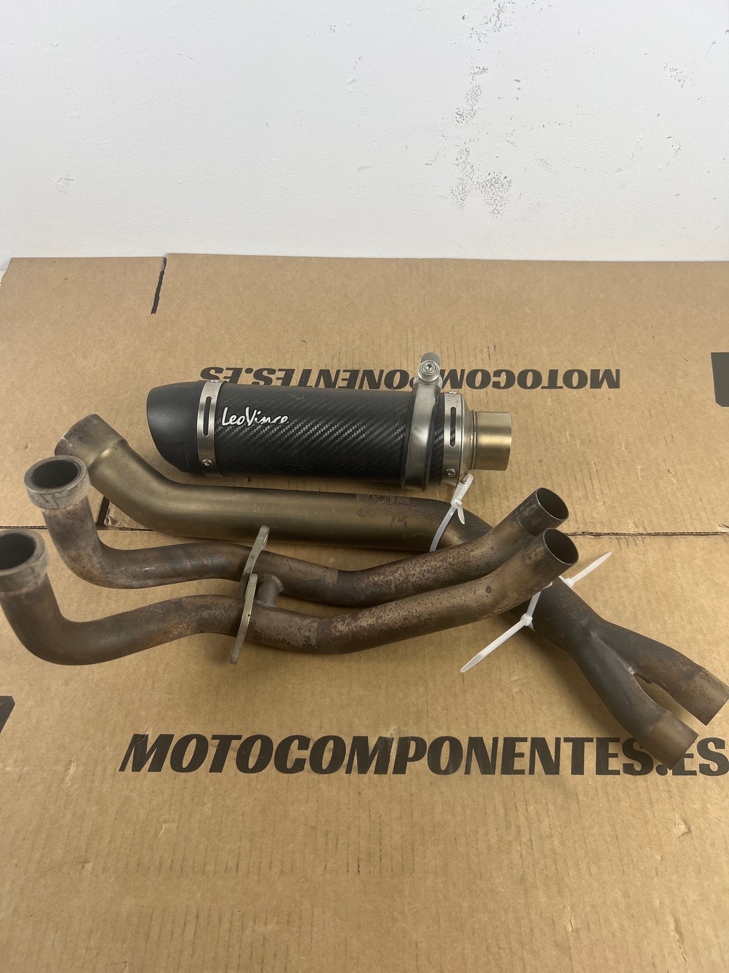 ESCAPE LEO VINCE YAMAHA MT-03/YZFR3