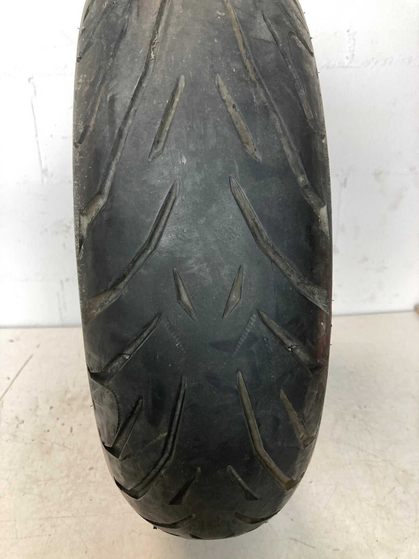 Neumático PIRELLI ANGEL 160/60/17