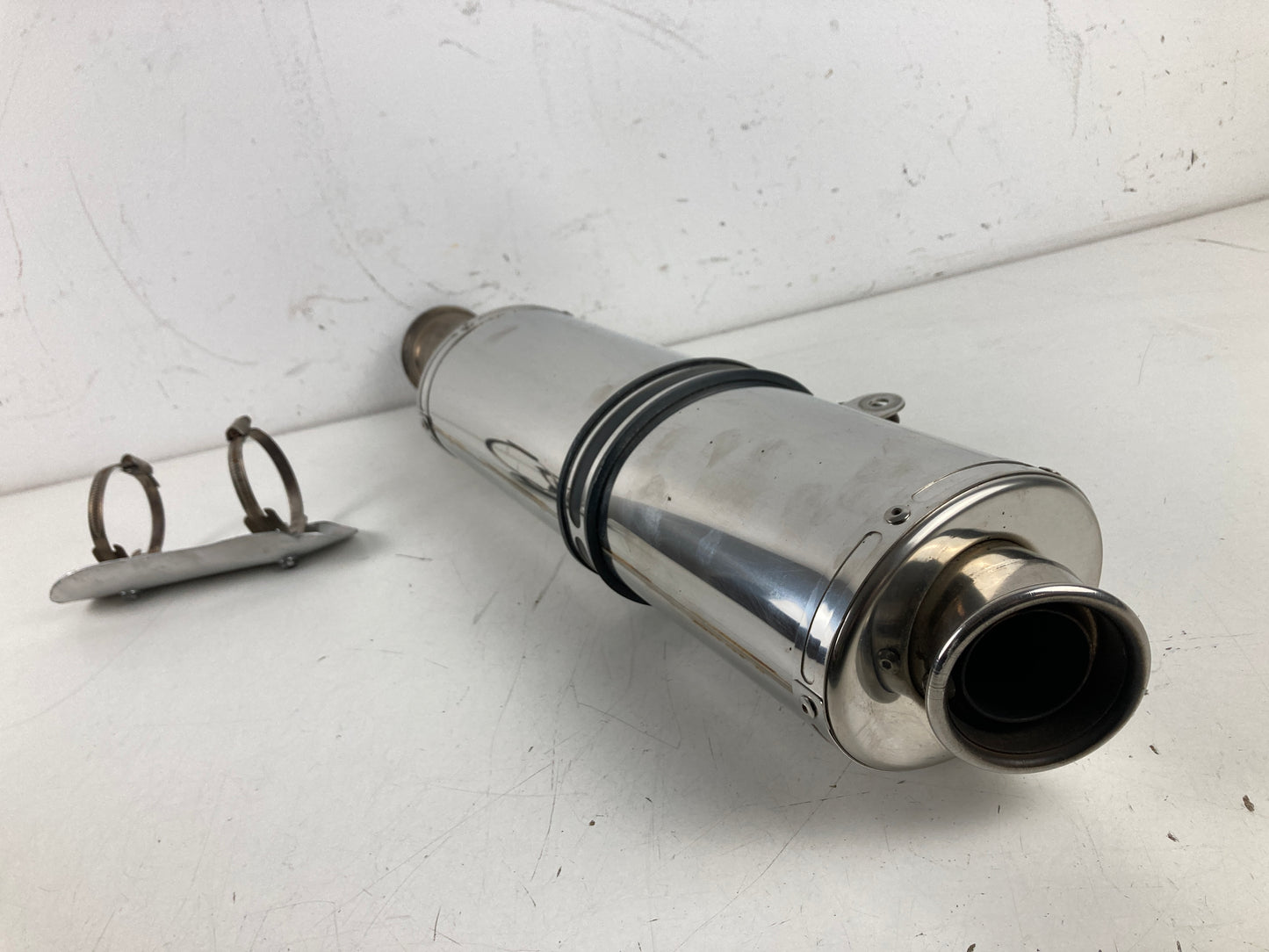 ESCAPE DOMINATOR KTM SUPER DUKE 1290 R