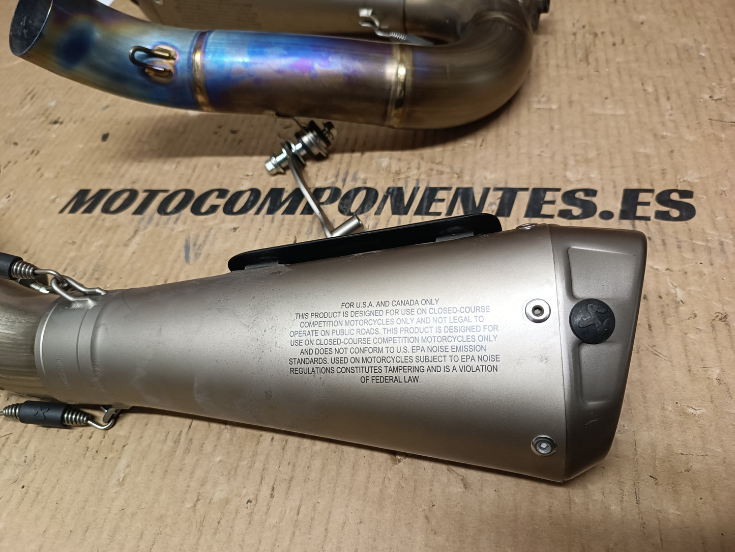 ESCAPE AKRAPOVIC DUCATI STREETFIGHTER