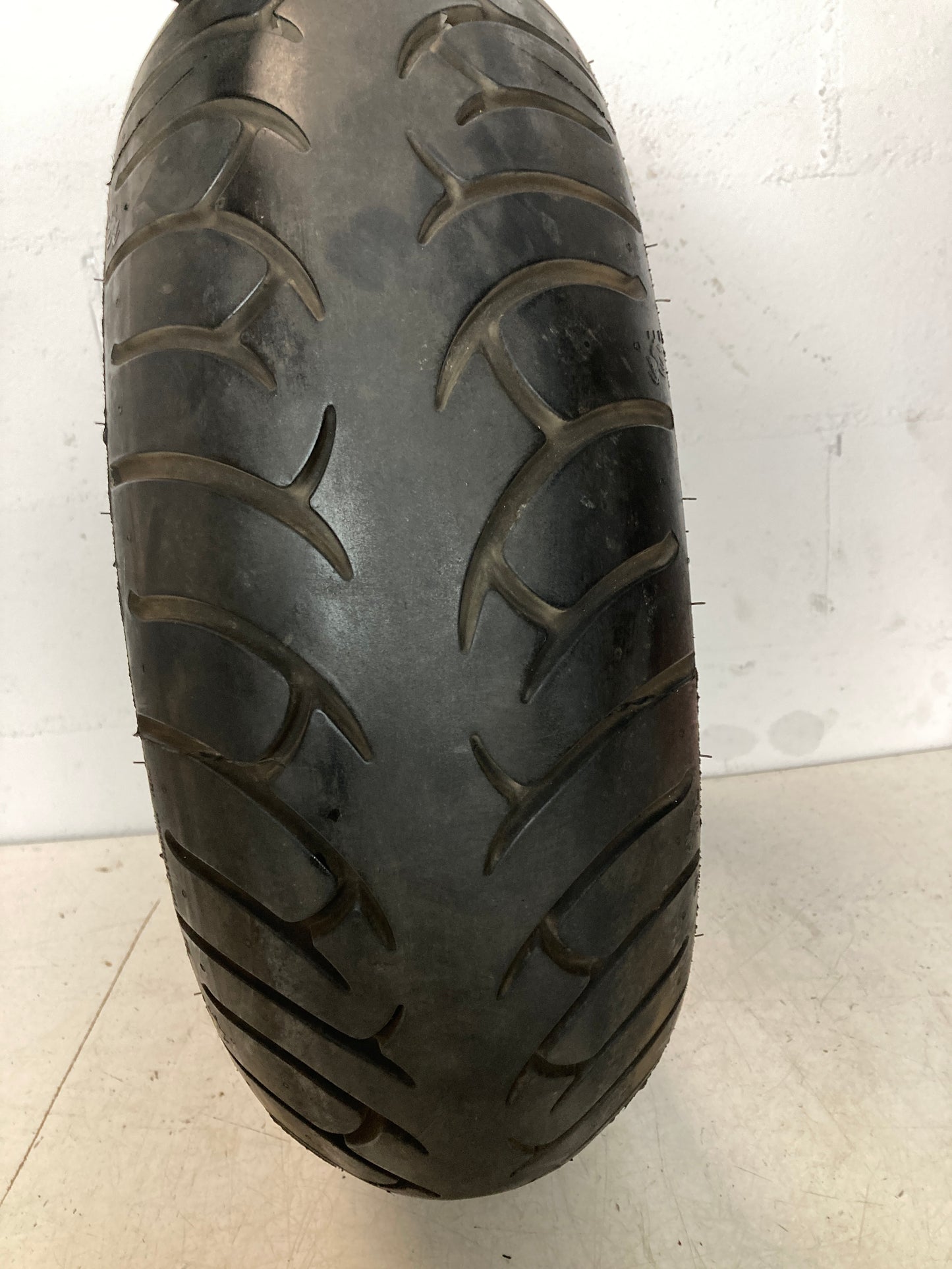 Neumático METZELER ROADTEC Z6 180/55/17