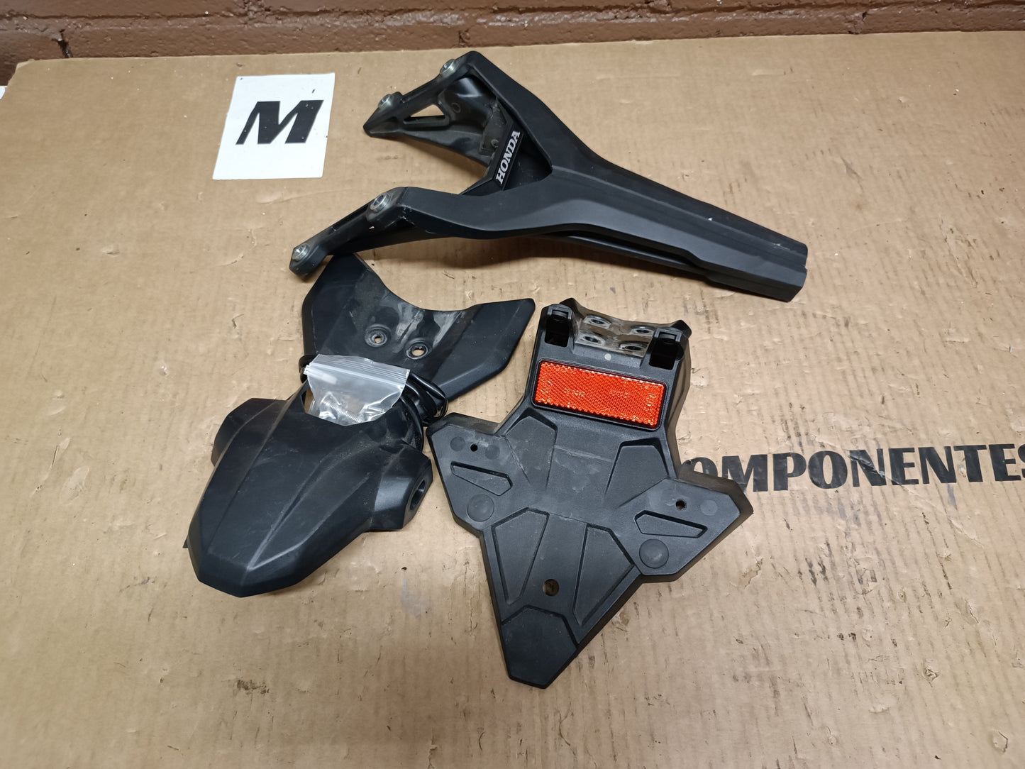 PORTAMATRÍCULAS HONDA CB650R