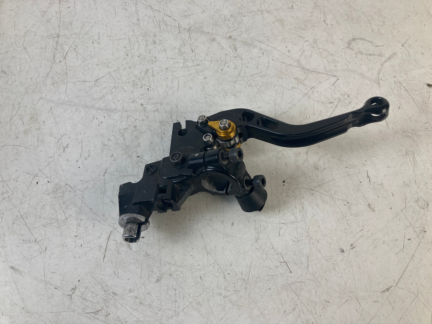 MANETAS TRIUMPH Street Striple 675