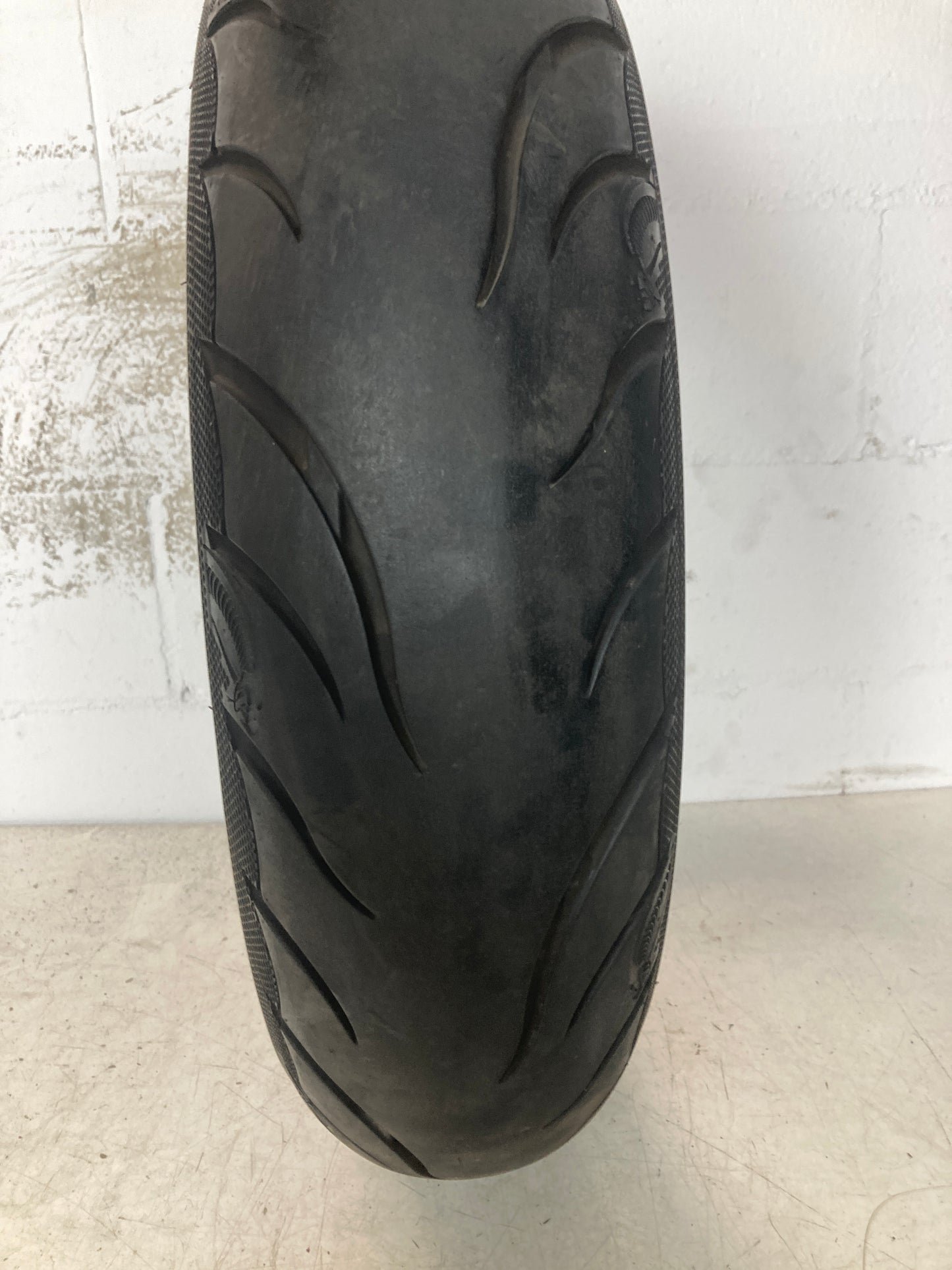 Neumático AVON COBRA CHROME 150/80/16