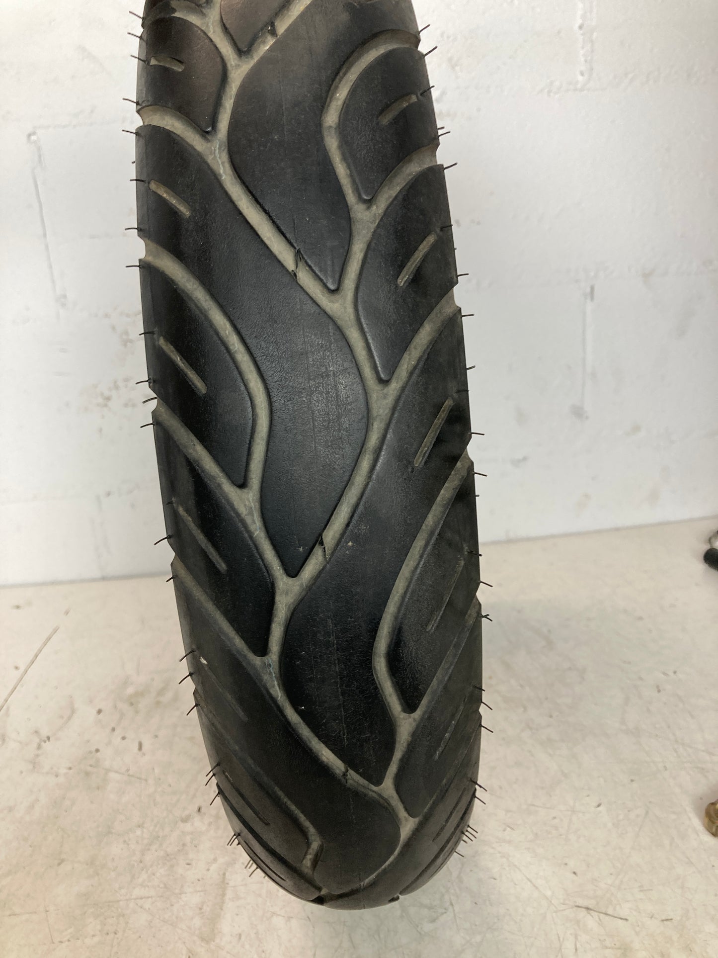 Neumático KENDA 100/80/16