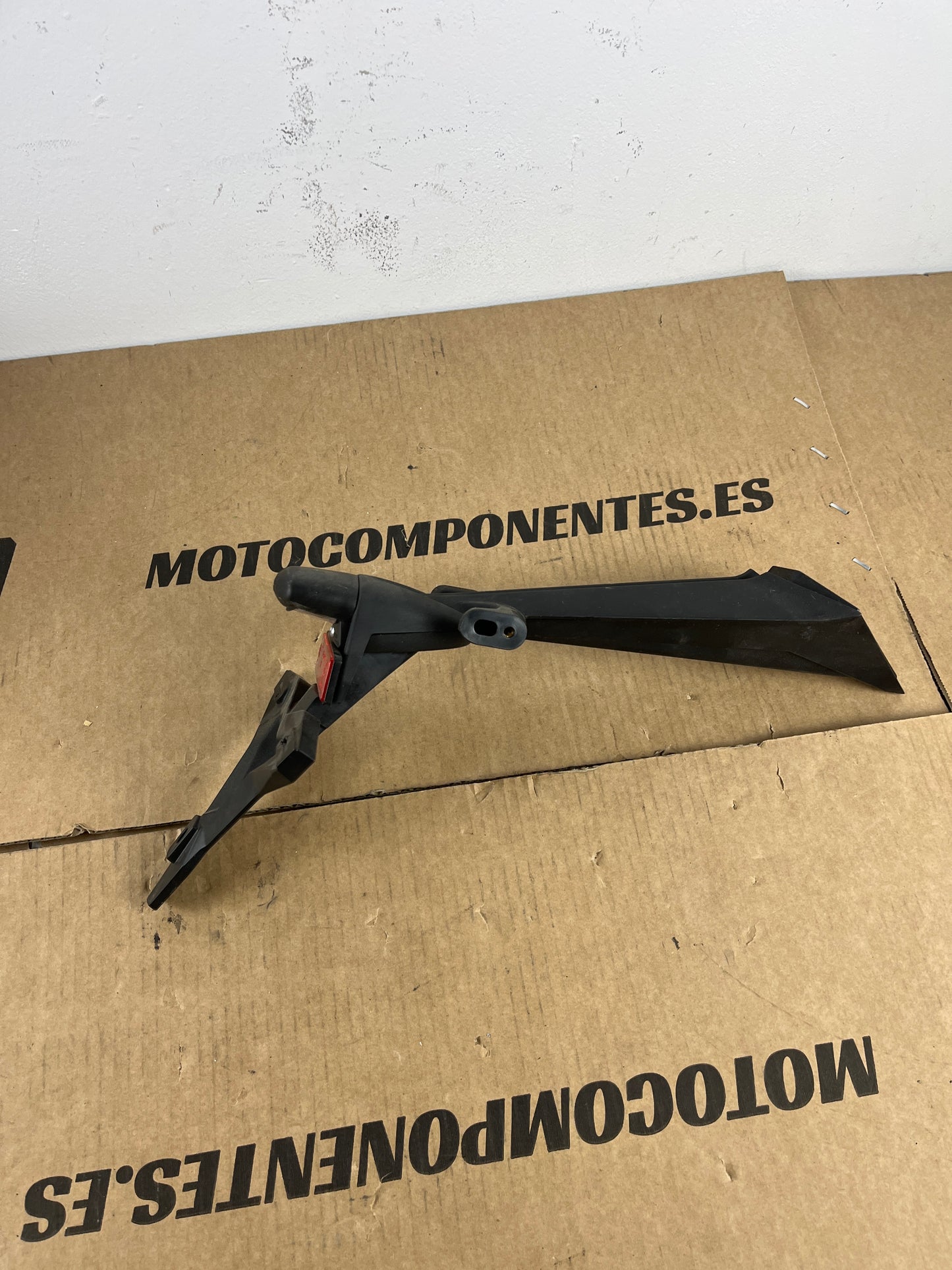 PORTAMATRÍCULAS TRIUMPH STREET TRIPLE 675