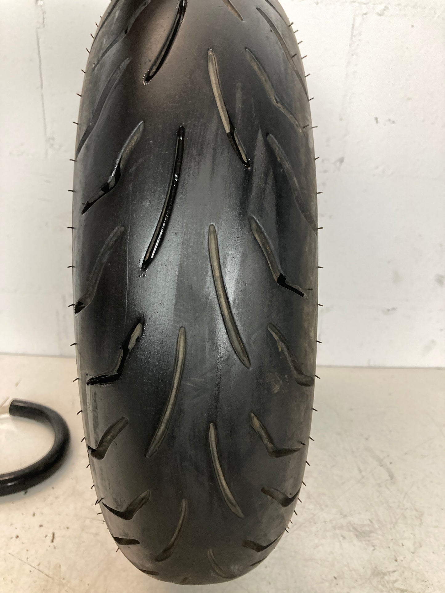 Neumático BRIDGESTONE BATTLAX SCR 130/70/13