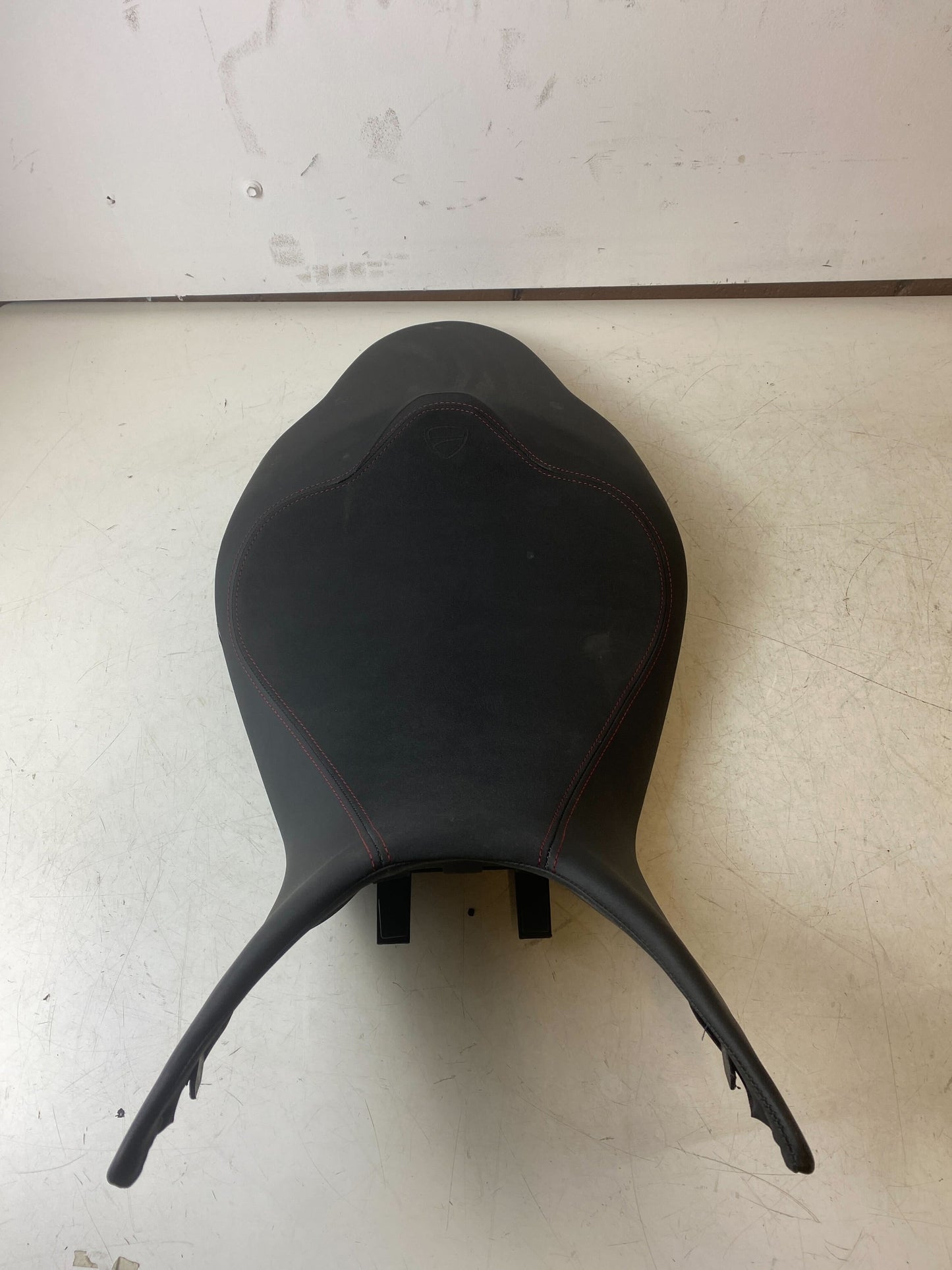 ASIENTO DUCATI SUPERSPORT 939-950