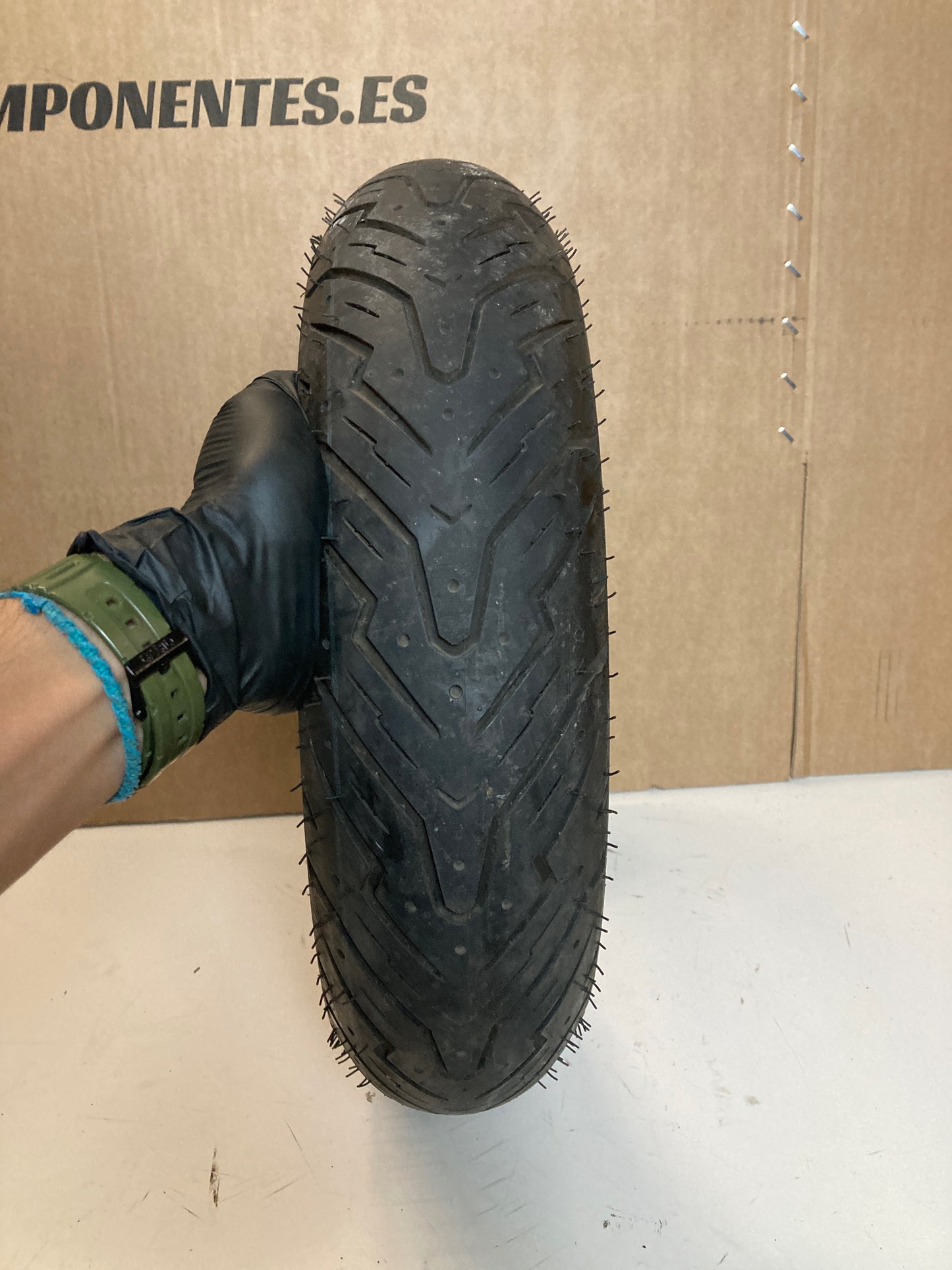 Neumático PIRELLI ANGEL SCOOTER 110/70/12