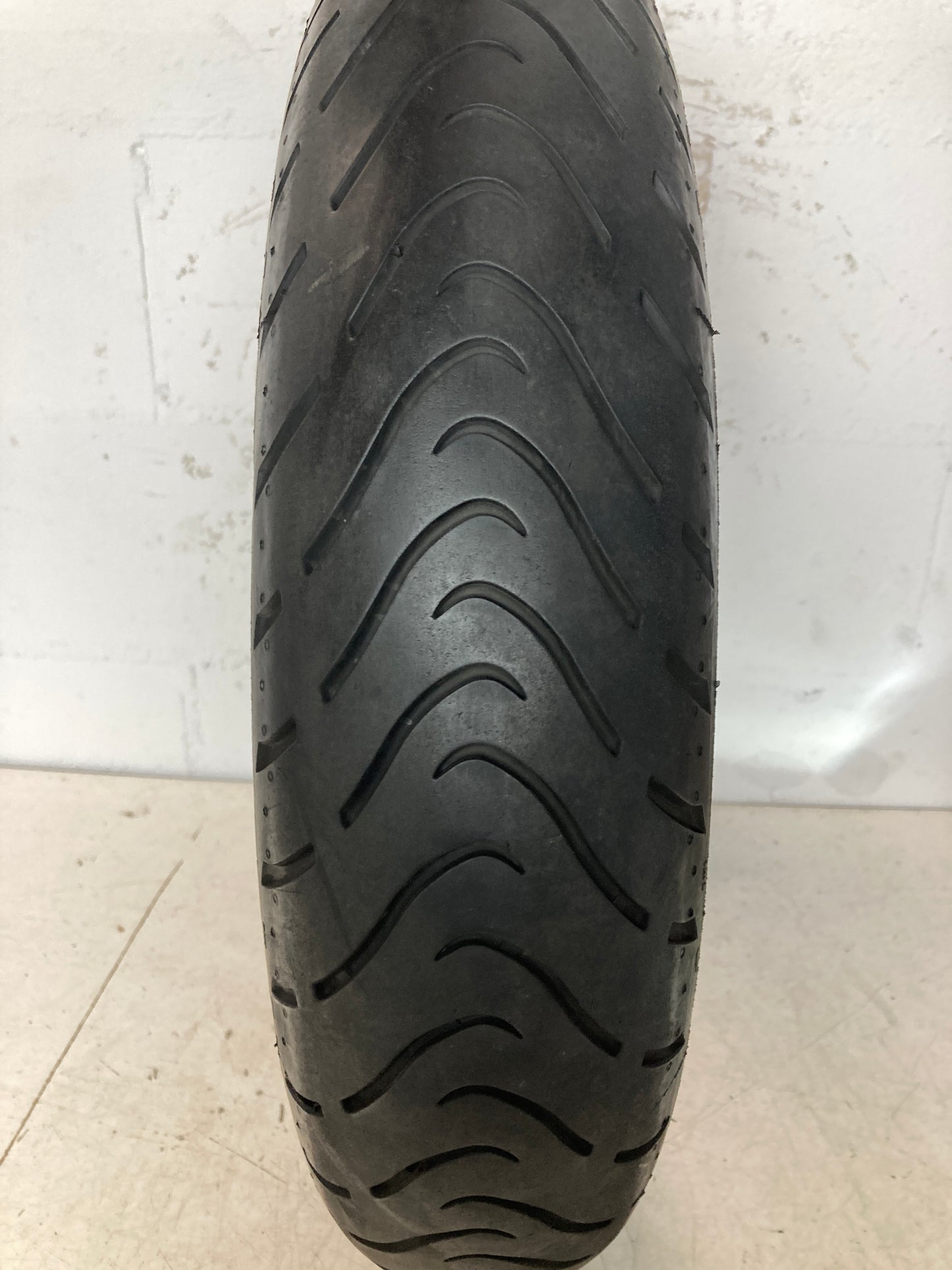 Neumático METZELER 120/70/17