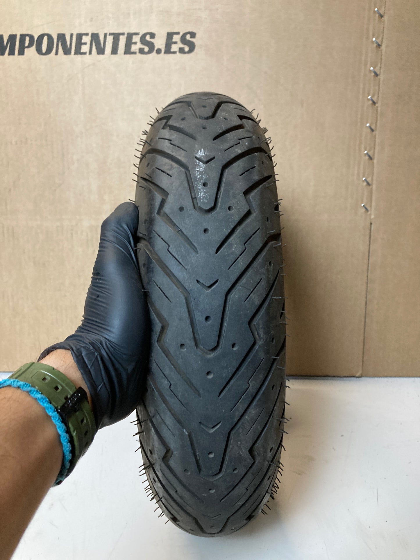 Neumático PIRELLI ANGEL SCOOTER 110/70/11