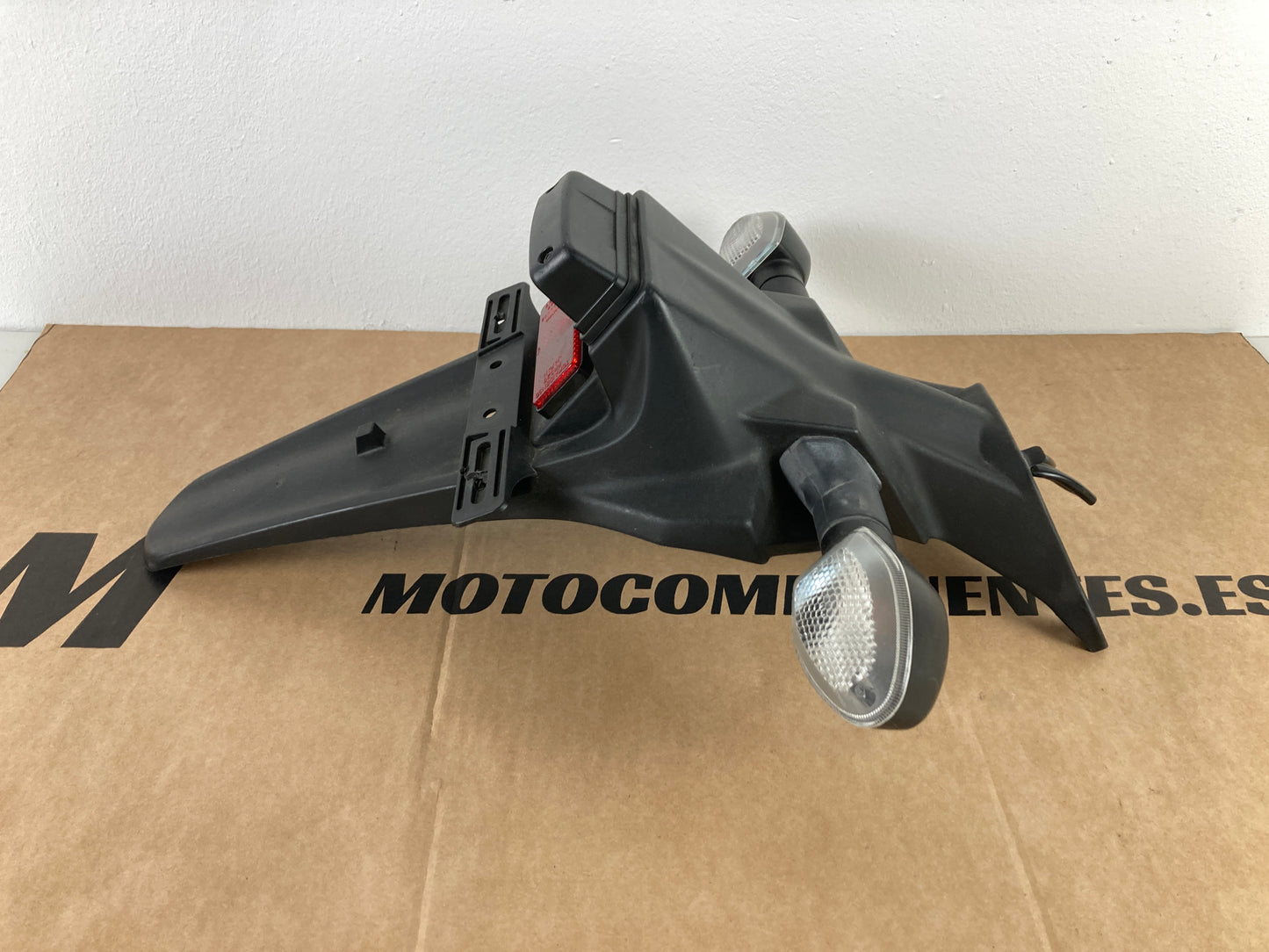 PORTAMATRÍCULAS SV 650