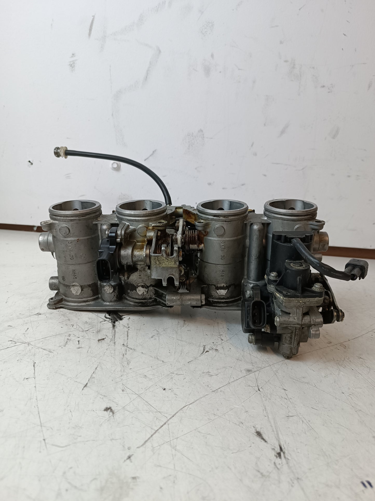 RECAMBIO MIKUNI YAMAHA YZF-R1