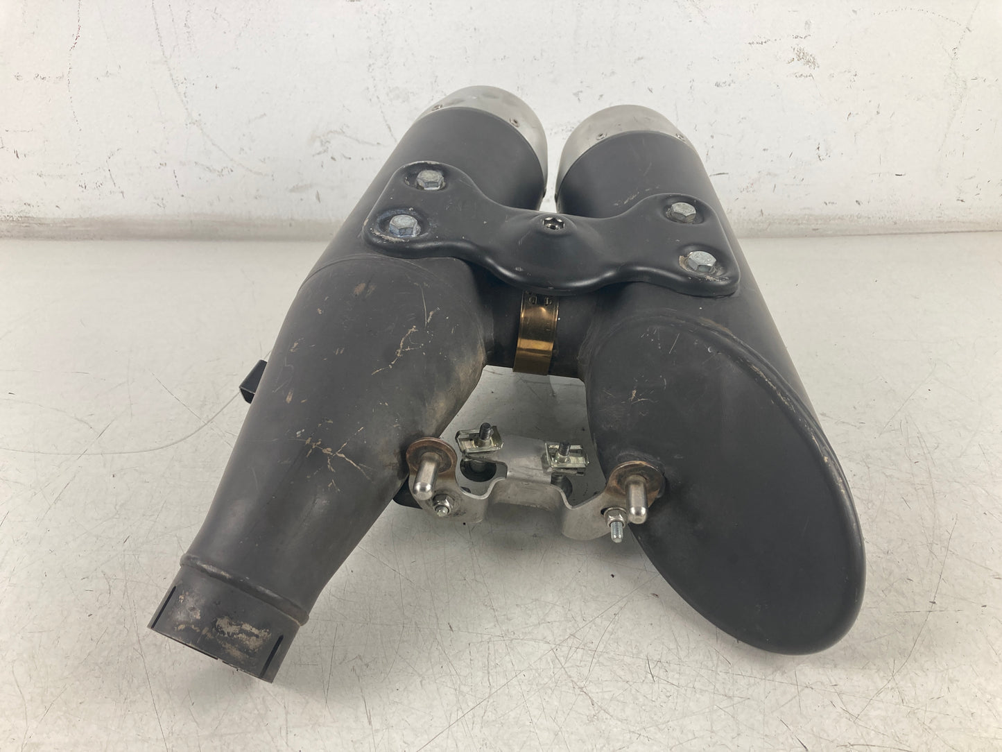 ESCAPE DUCATI HYPERMOTARD 1100