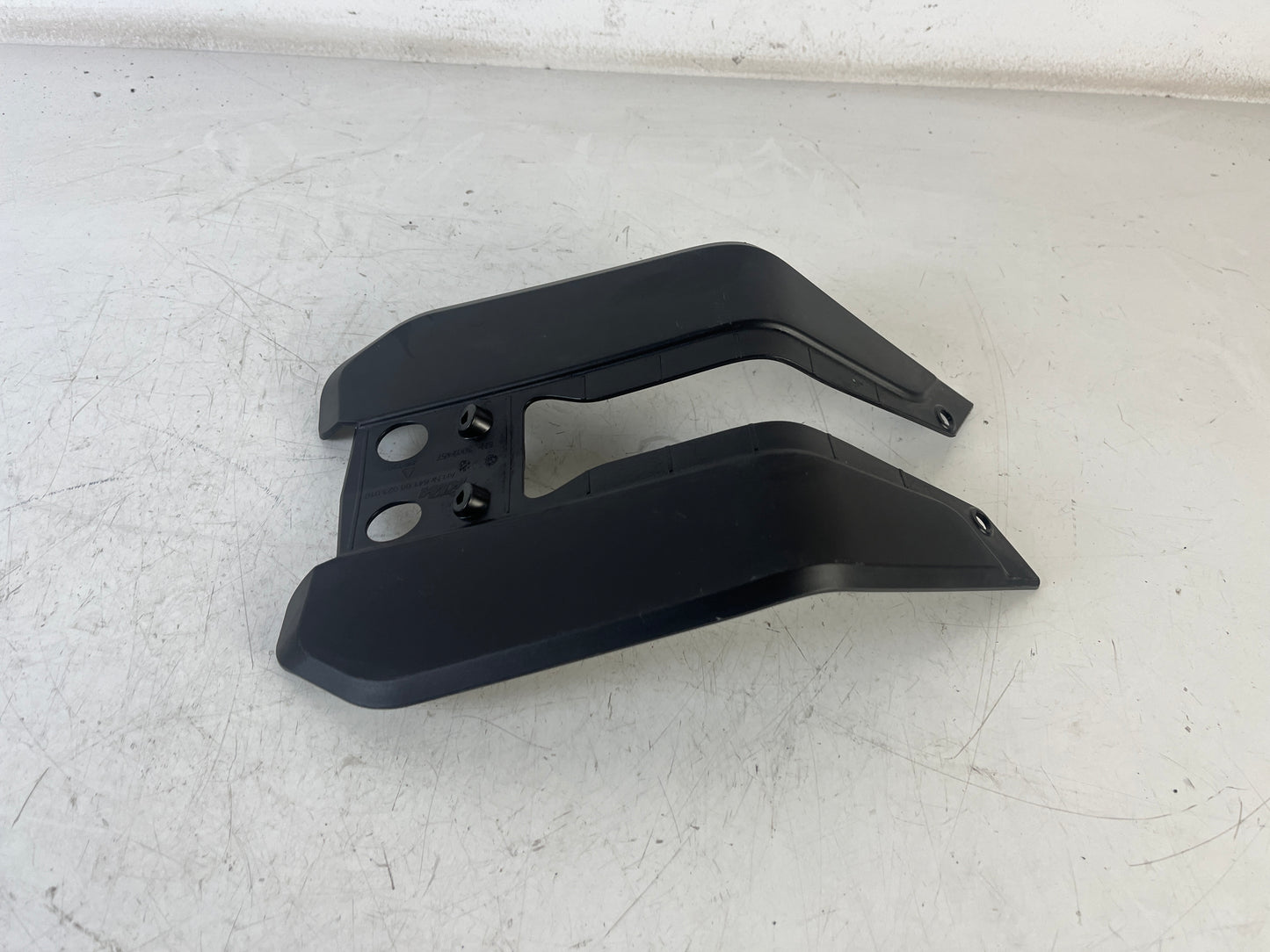 SOPORTE MALETA 125 DUKE