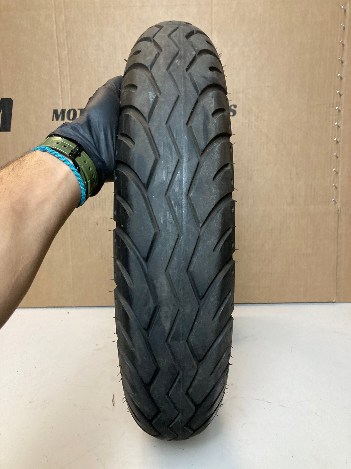 Neumático YUAN XING NYLON 120/80/17