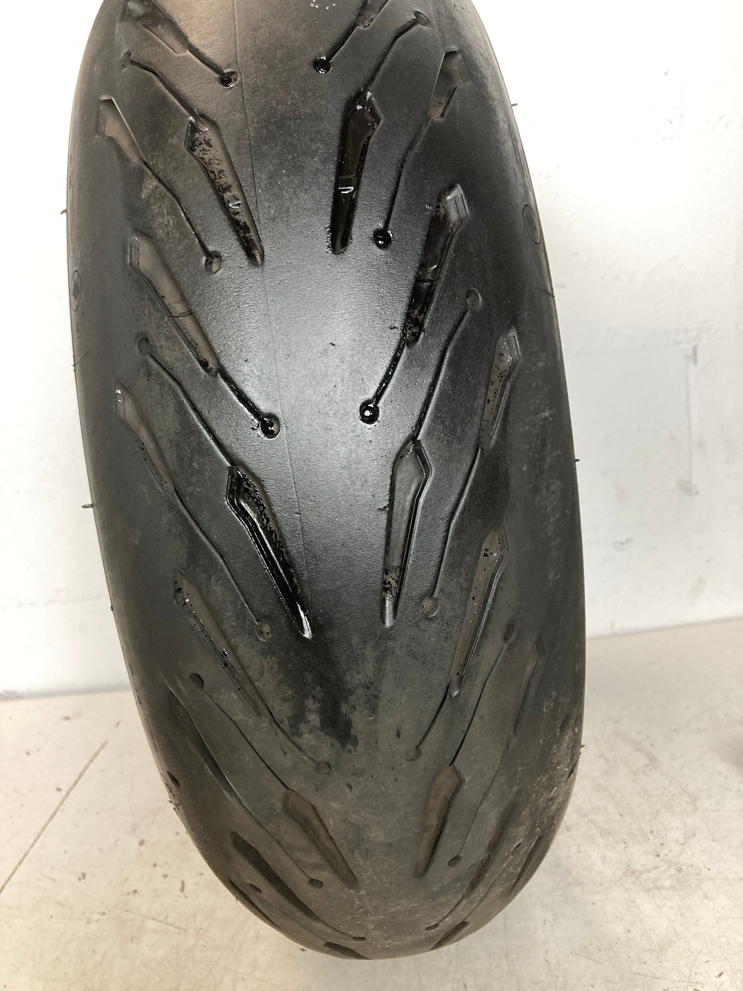 Neumático MICHELIN ROAD 5 2CT+ 180/55/17