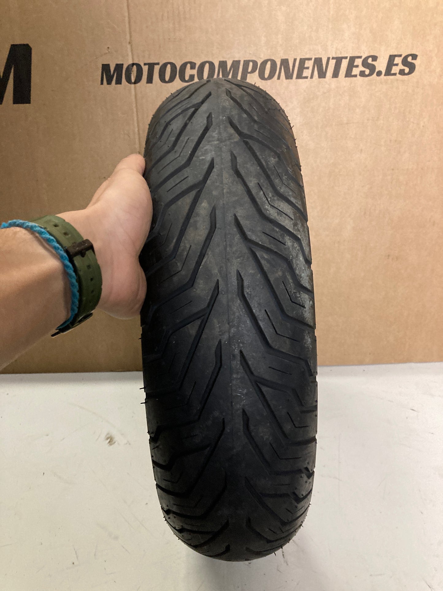 Neumático DELI TIRE URBAN GRIP 120/70/14