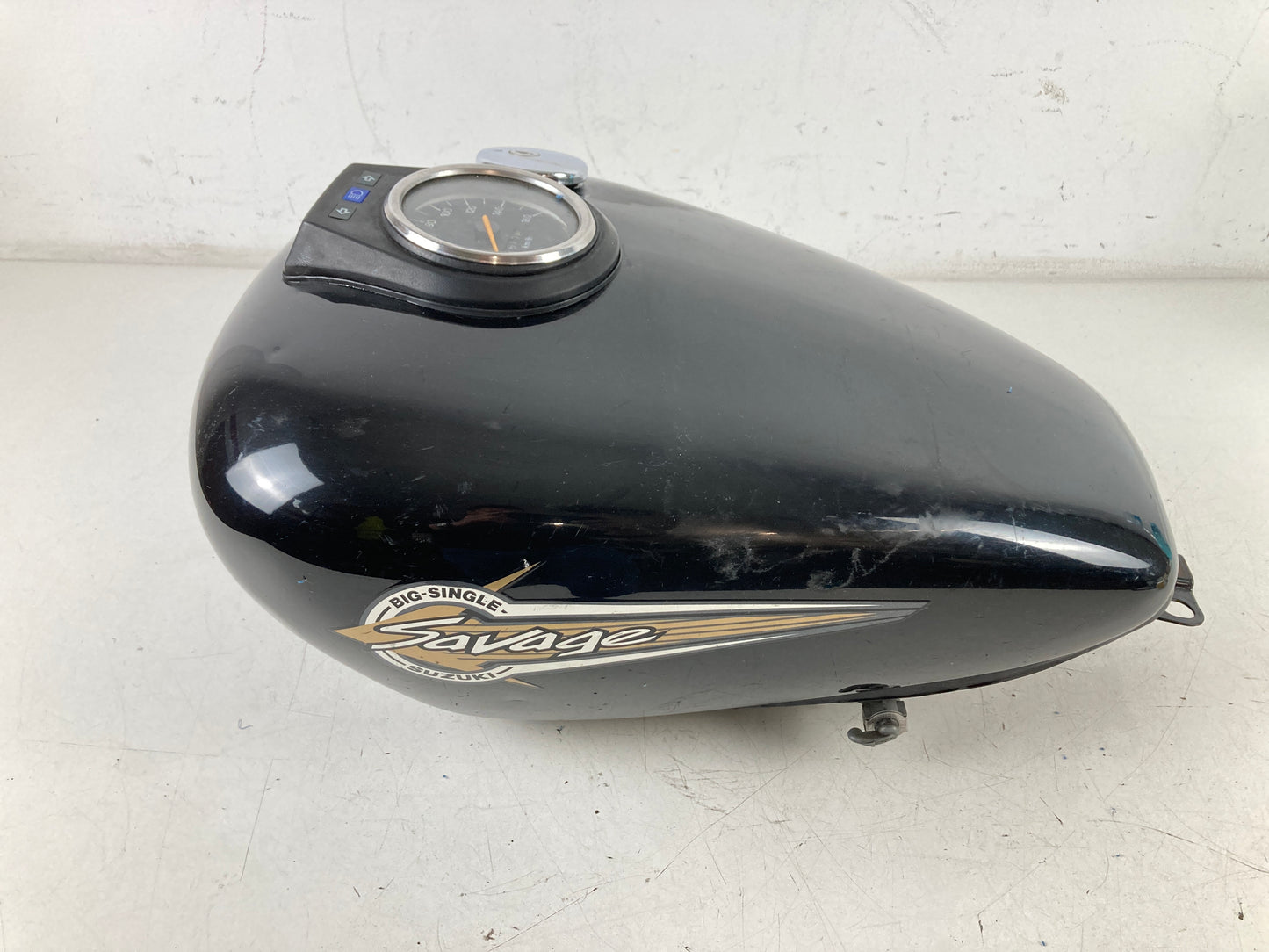 DEPÓSITO SUZUKI SUZUKI SAVAGE BIG SINGLE