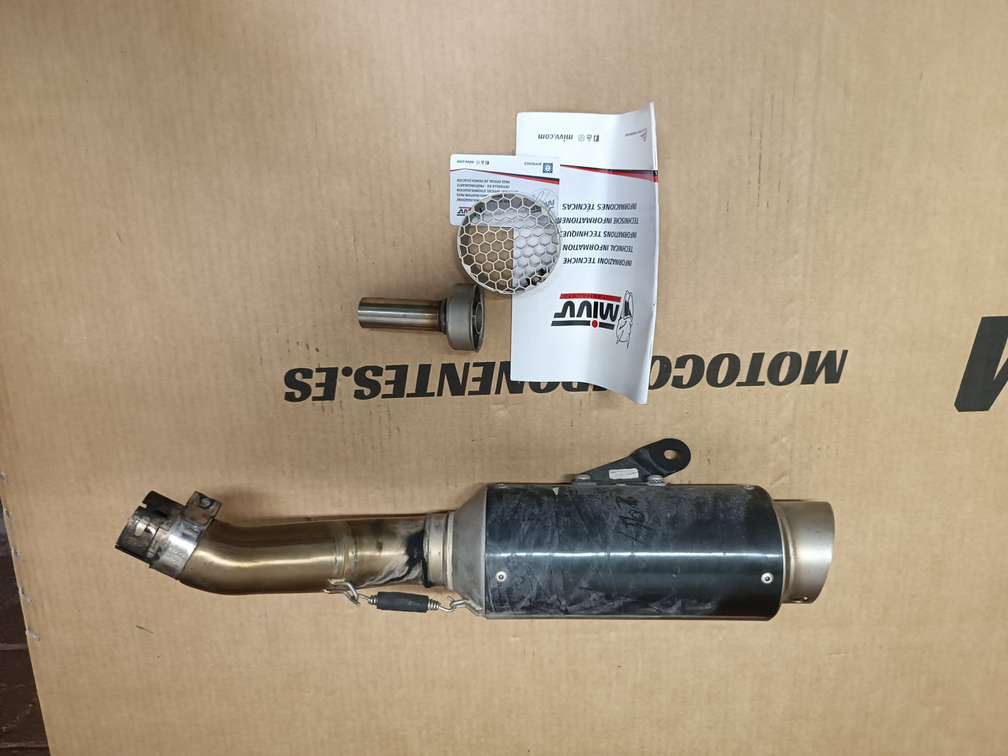 ESCAPE Mivv GP pro SUZUKI GSX 250 R