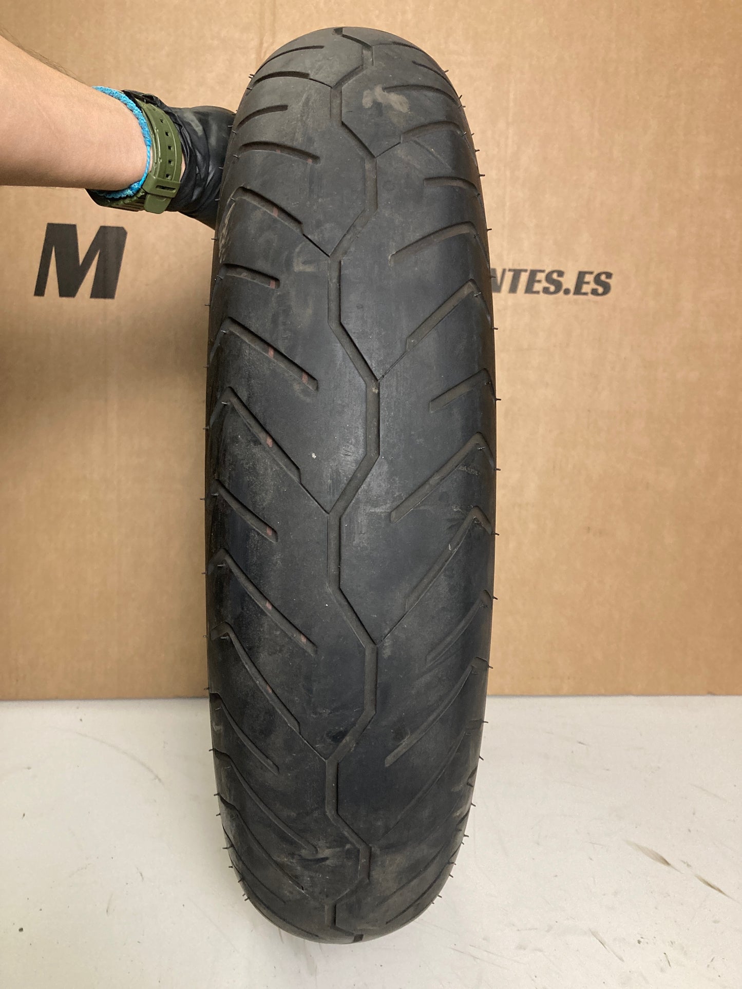 Neumático BRIDGESTONE EXEDRA MAX f 150/80/16