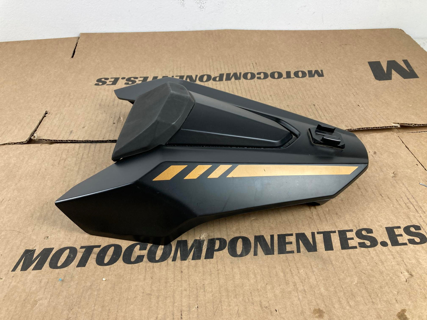 COLÍN HONDA CBR 650 R