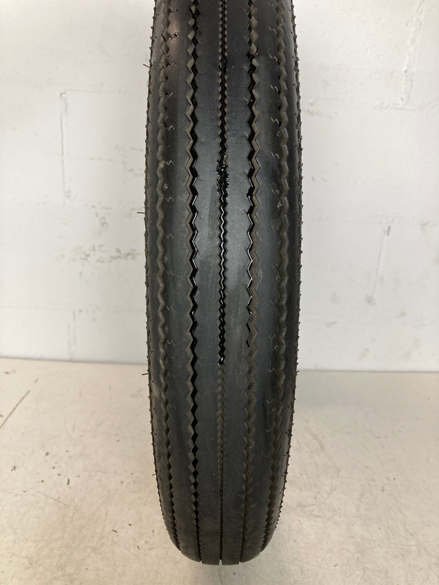 Neumático CST 4/50/17