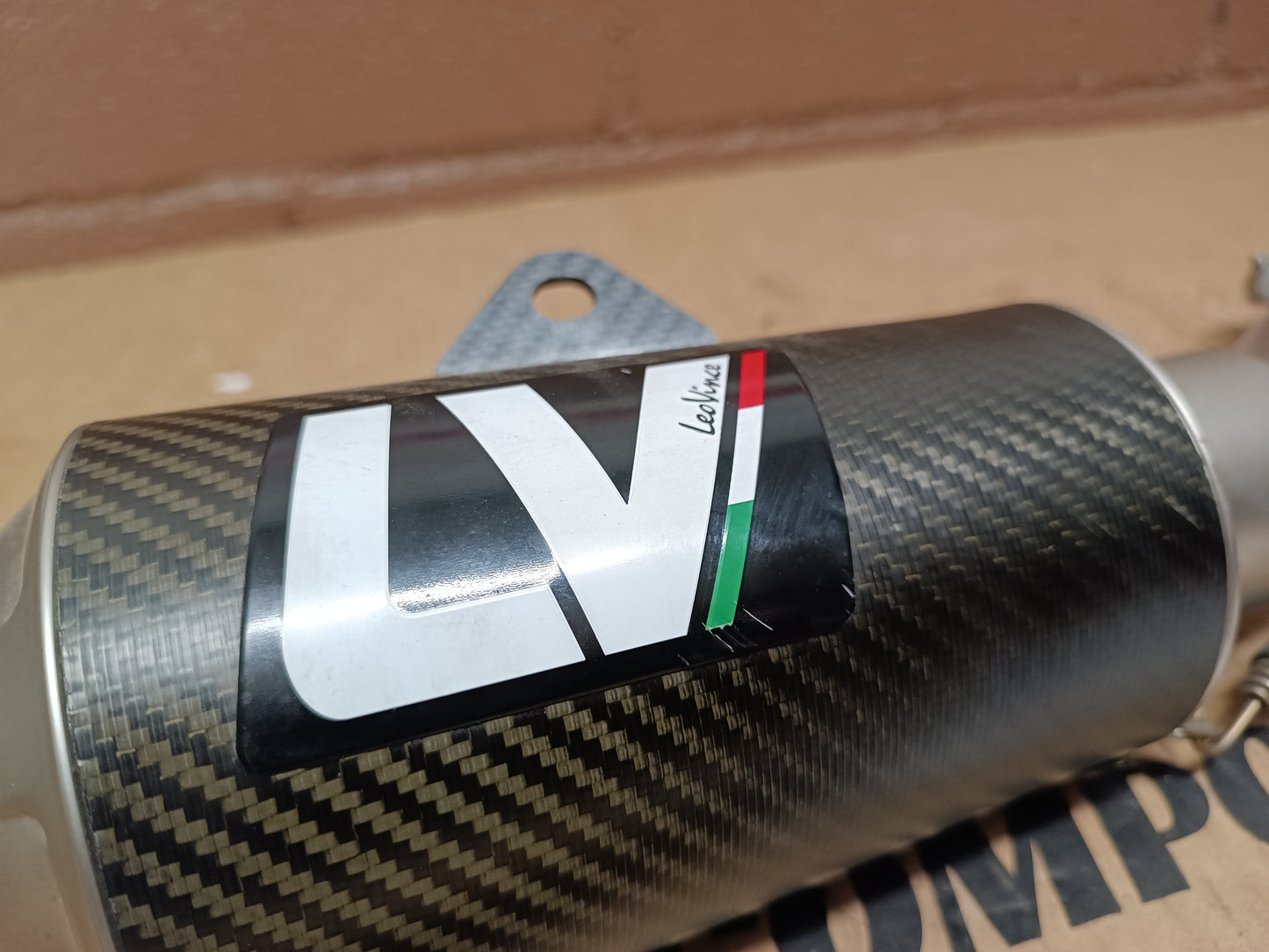 ESCAPE Leo Vince  HUSQVARNA Svartpilen/Vitpilen 401