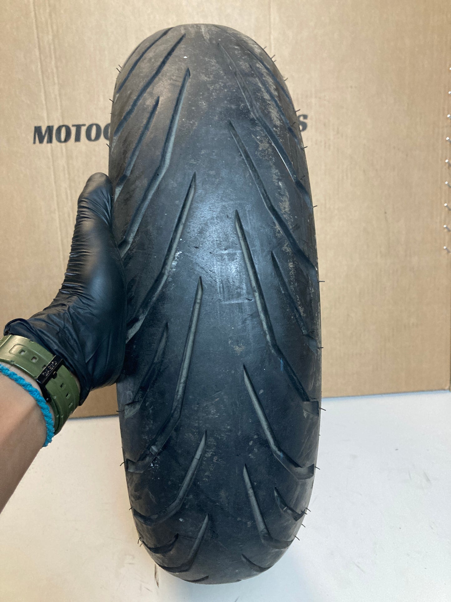 Neumático PIRELLI ANGEL G.T 150/60/17