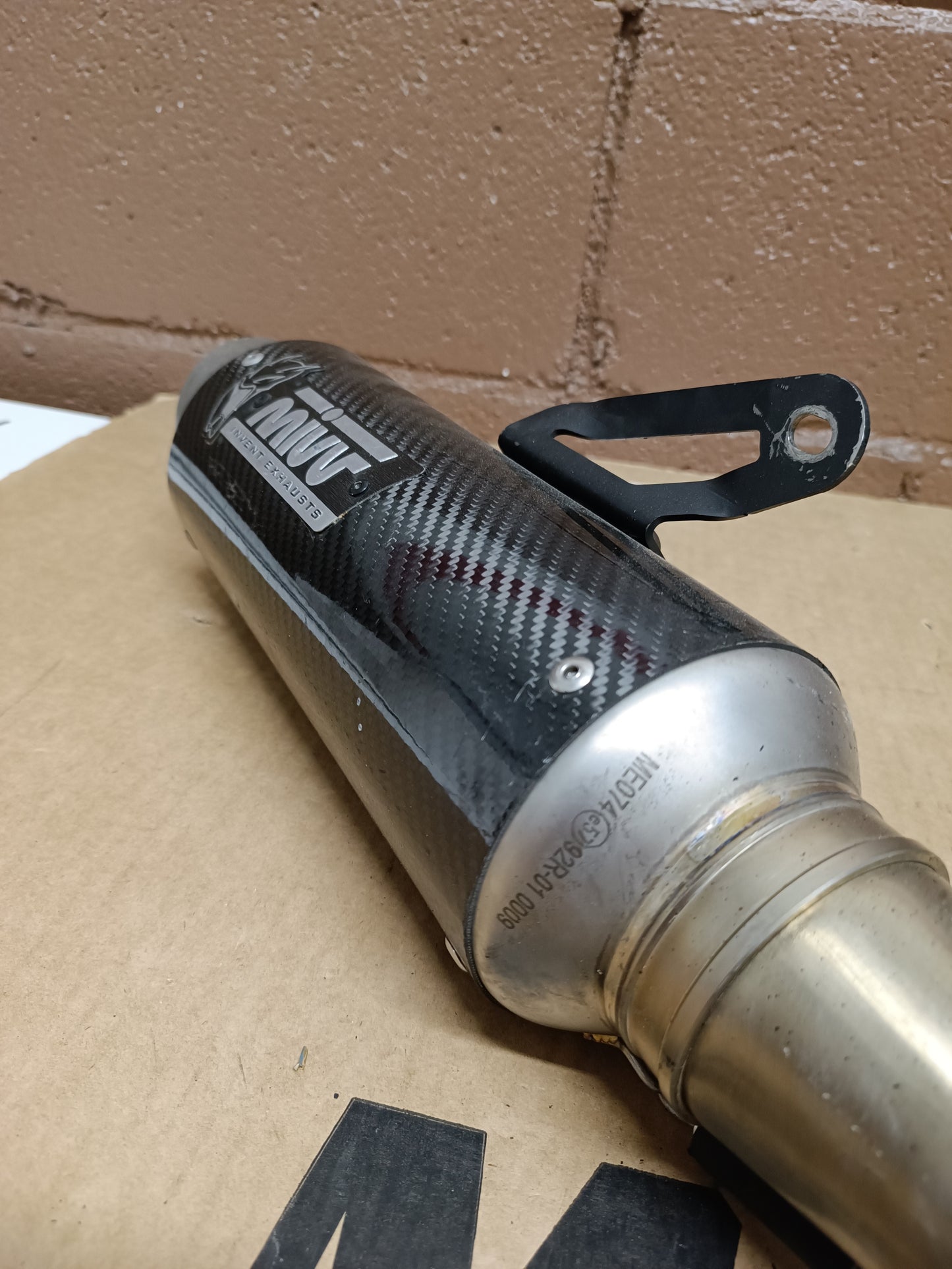 ESCAPE Mivv GP Pro Carbono KAWASAKI Z 650