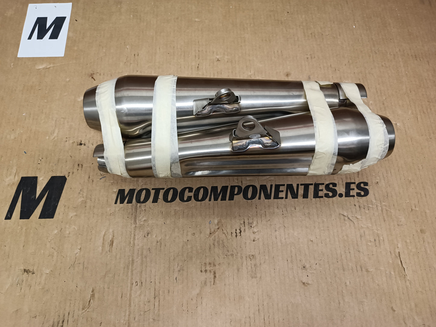 ESCAPE  TRIUMPH Thruxton RS