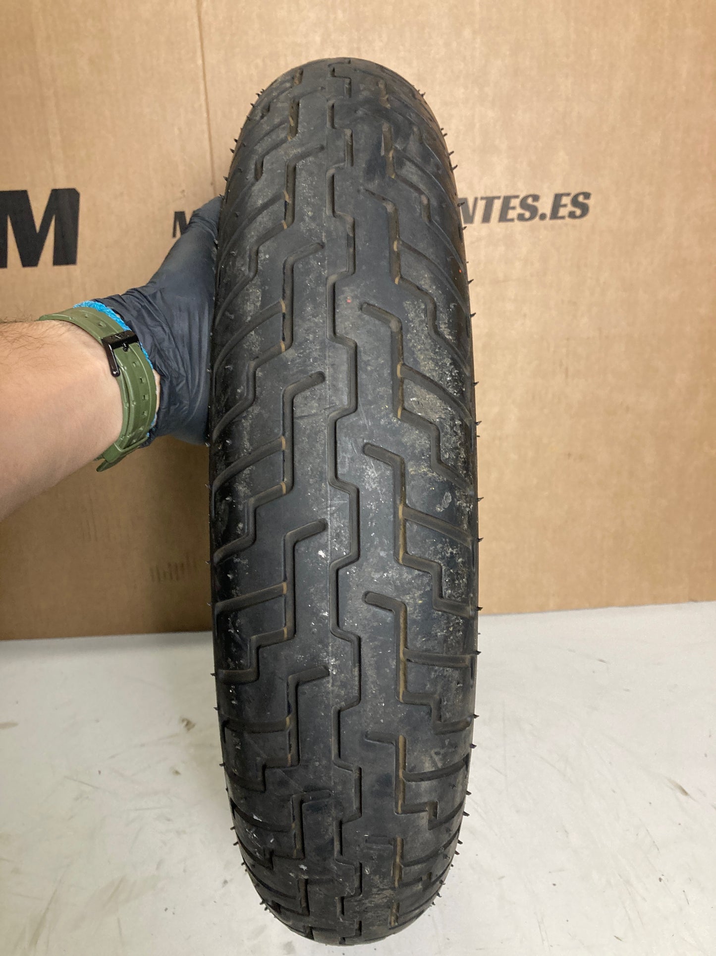 Neumático DUNLOP D404F 130/90/16
