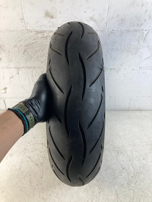 Neumático METZELER SPORTEC M5 150/60/17