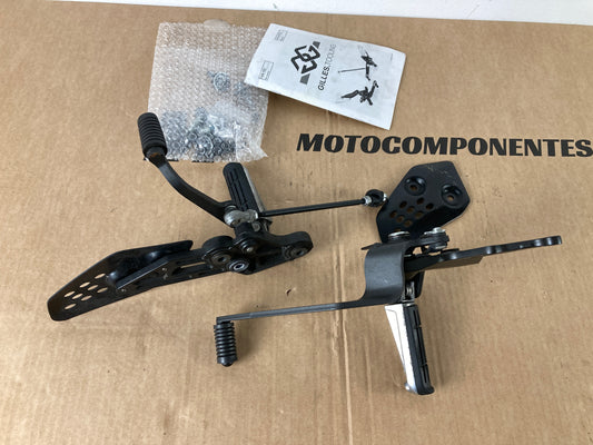 ESTRIBERAS  BENELLI LEONCIO 500